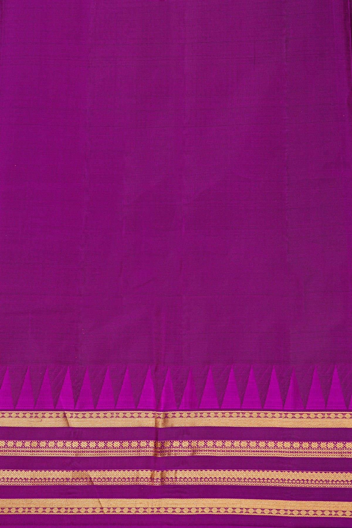 Coimbatore Silk Bottle Green Saree With Traditional Border