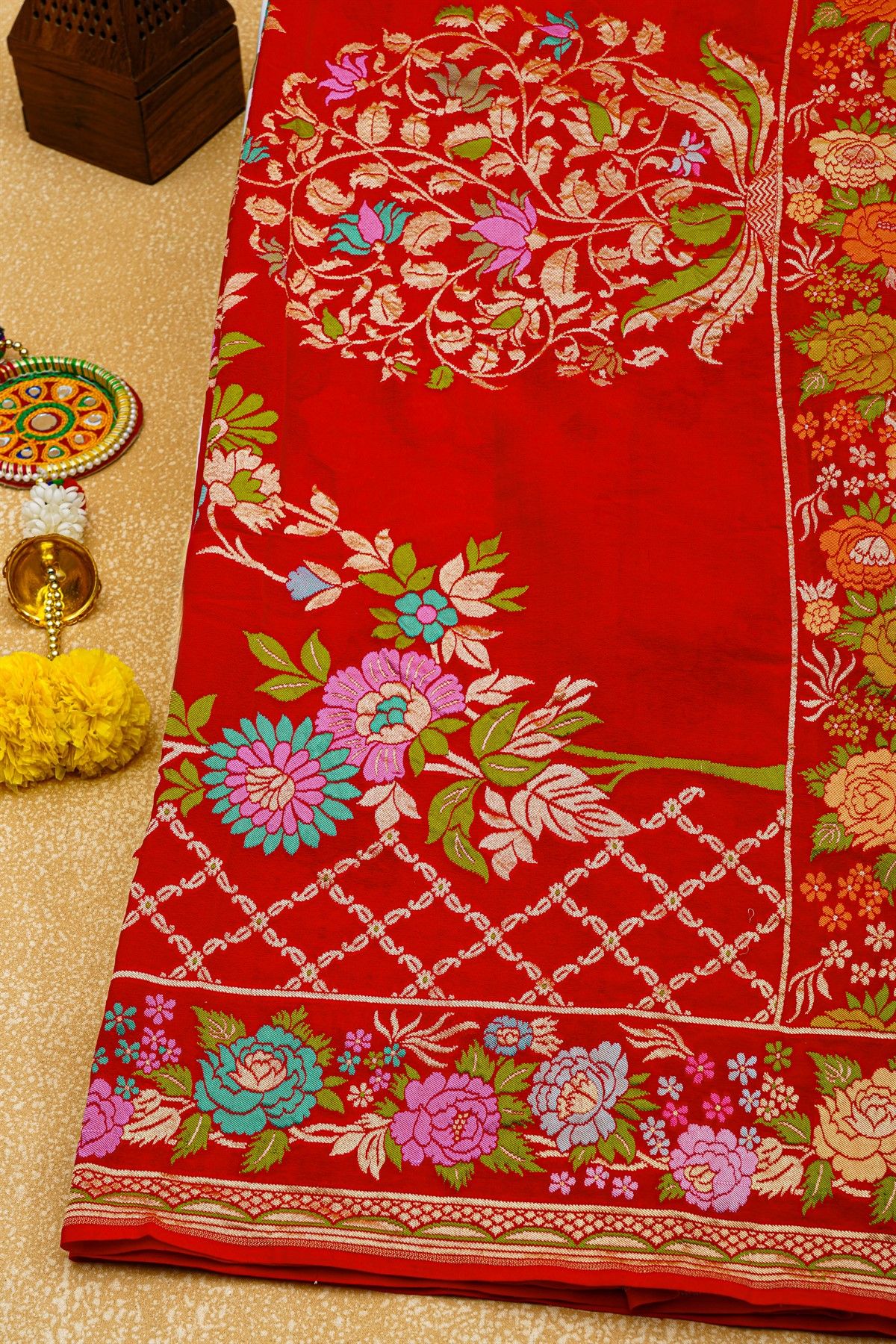 Banarasi Georgette Red Saree With Florals And Leaves Body