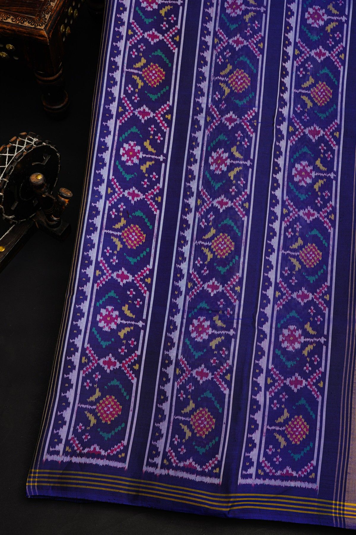 Patola Silk Off White Saree With All Over Floral Weaving Body