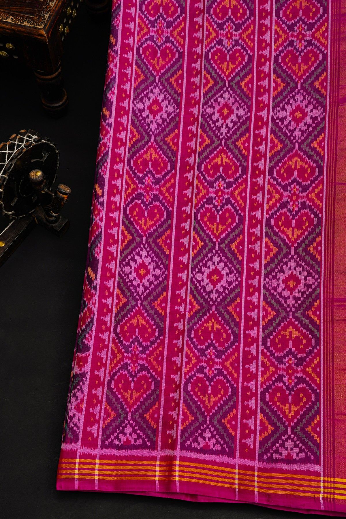 Patola Silk Dual Colour Saree With Animals And Florals Body