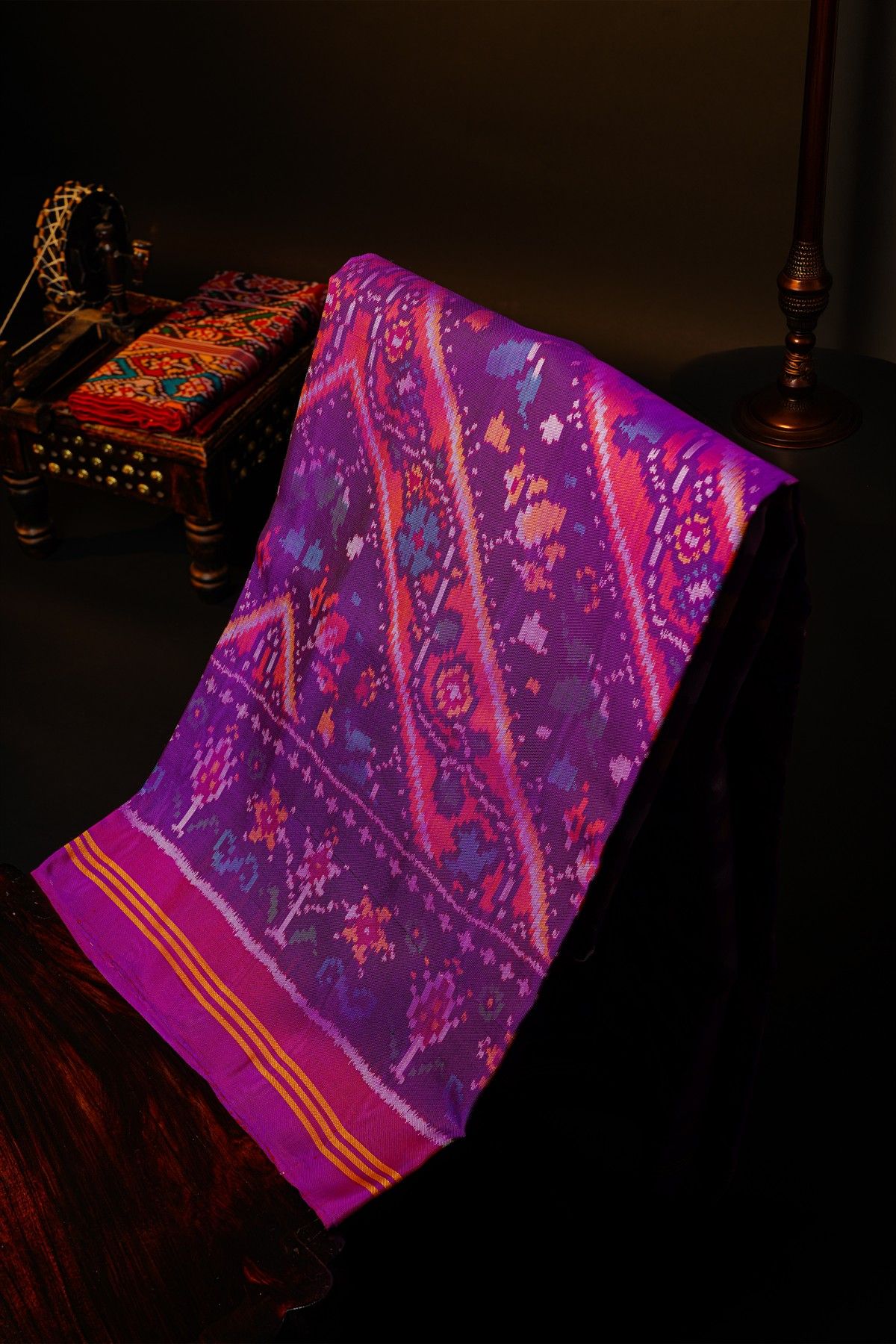 Patola Silk Dual Colour Saree With Florals And Leaves Jaal