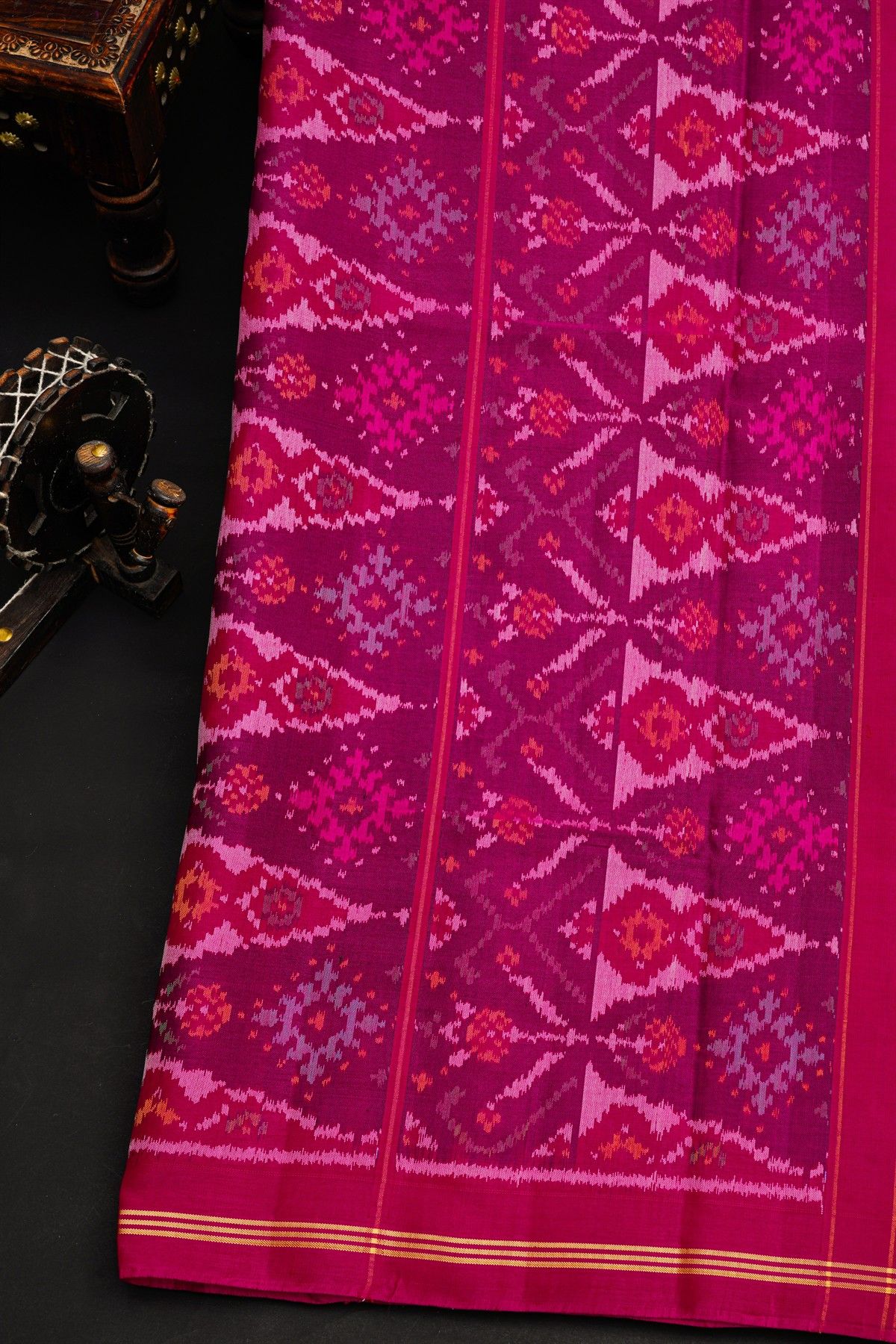 Patola Silk Dual Colour Saree With Florals And Animals Body