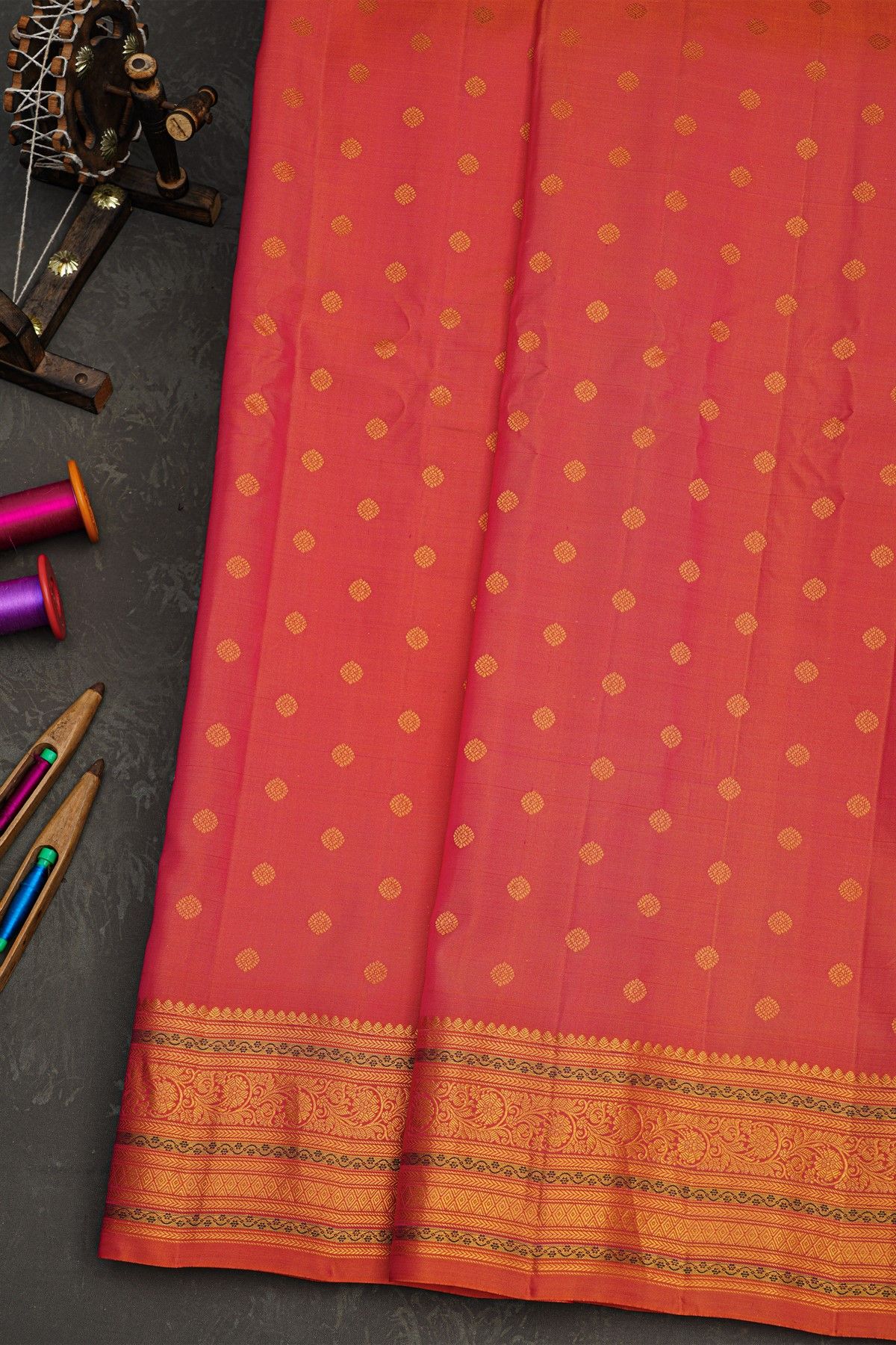 Gadwal Silk Dual Colour Saree With Florals And Buttis Body