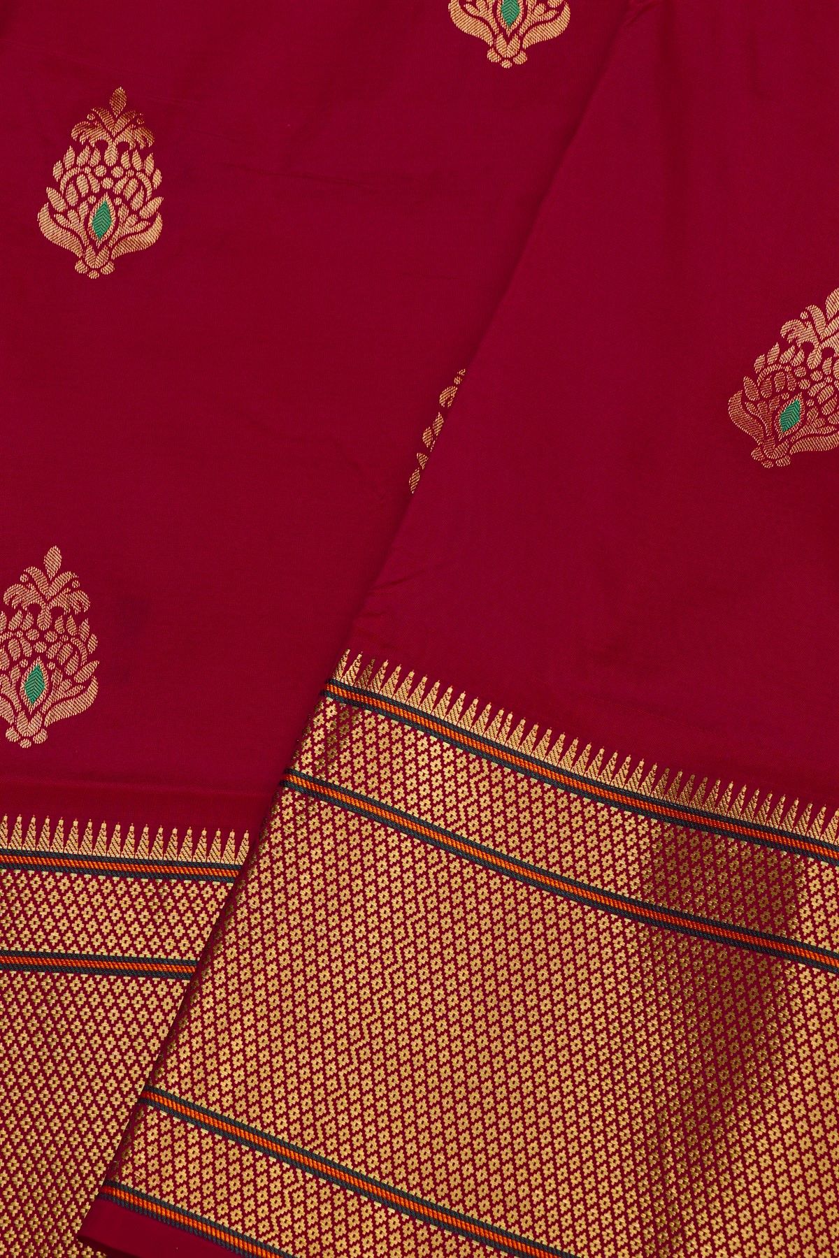 Narayanpet Silk Red Saree With Florals And Buttis Body