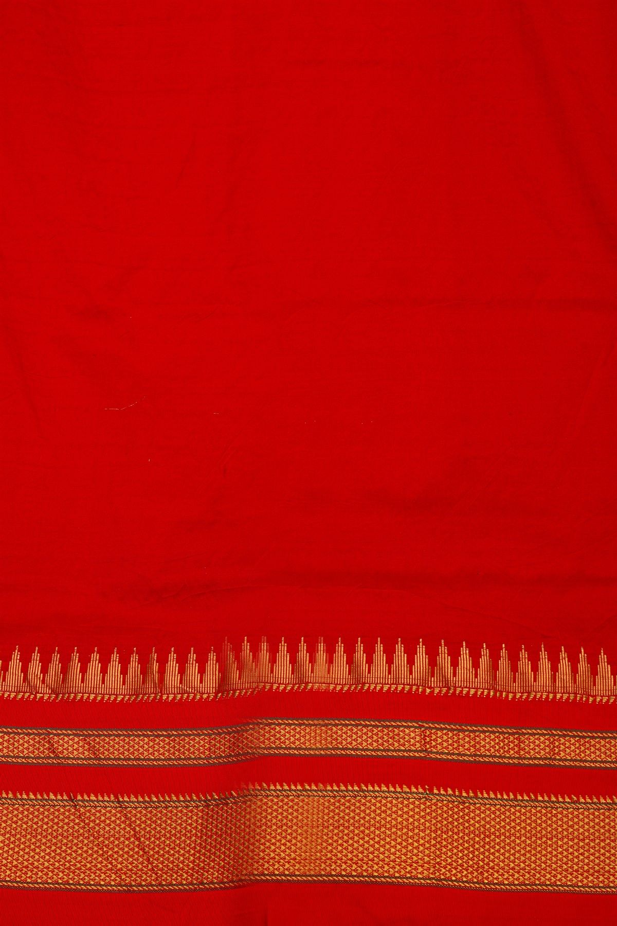 Narayanpet Silk Off White Saree With Diamonds In Zari Border