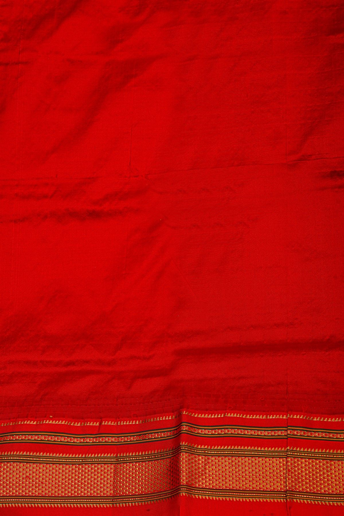 Narayanpet Silk Bottle Green Saree With Diamonds In Zari Border