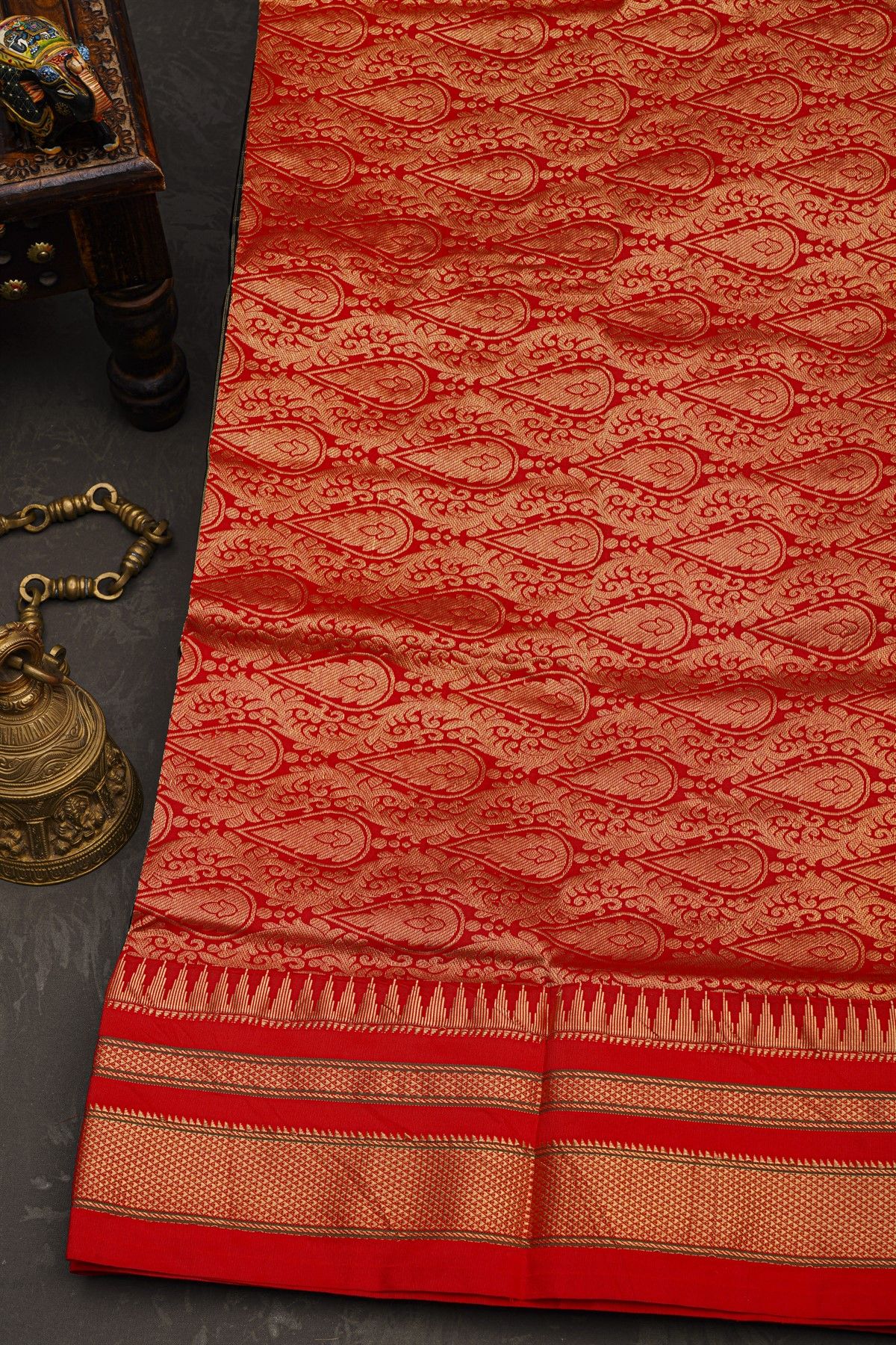 Narayanpet Silk Black Saree With Diamonds In Zari Border