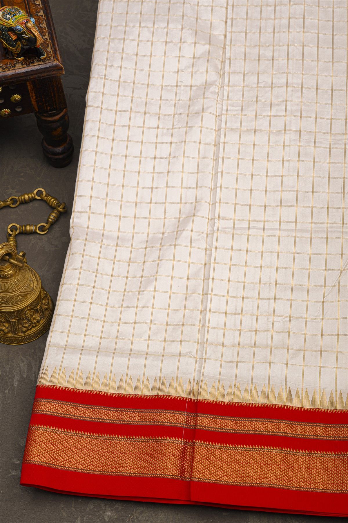Narayanpet Silk Off White Saree With Diamonds In Zari Border
