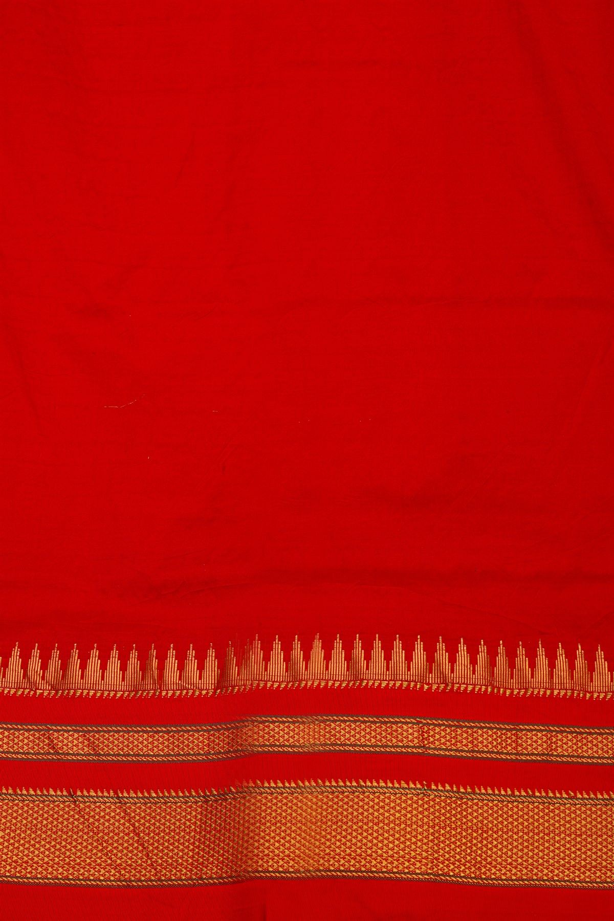 Narayanpet Silk Off White Saree With Diamonds In Zari Border