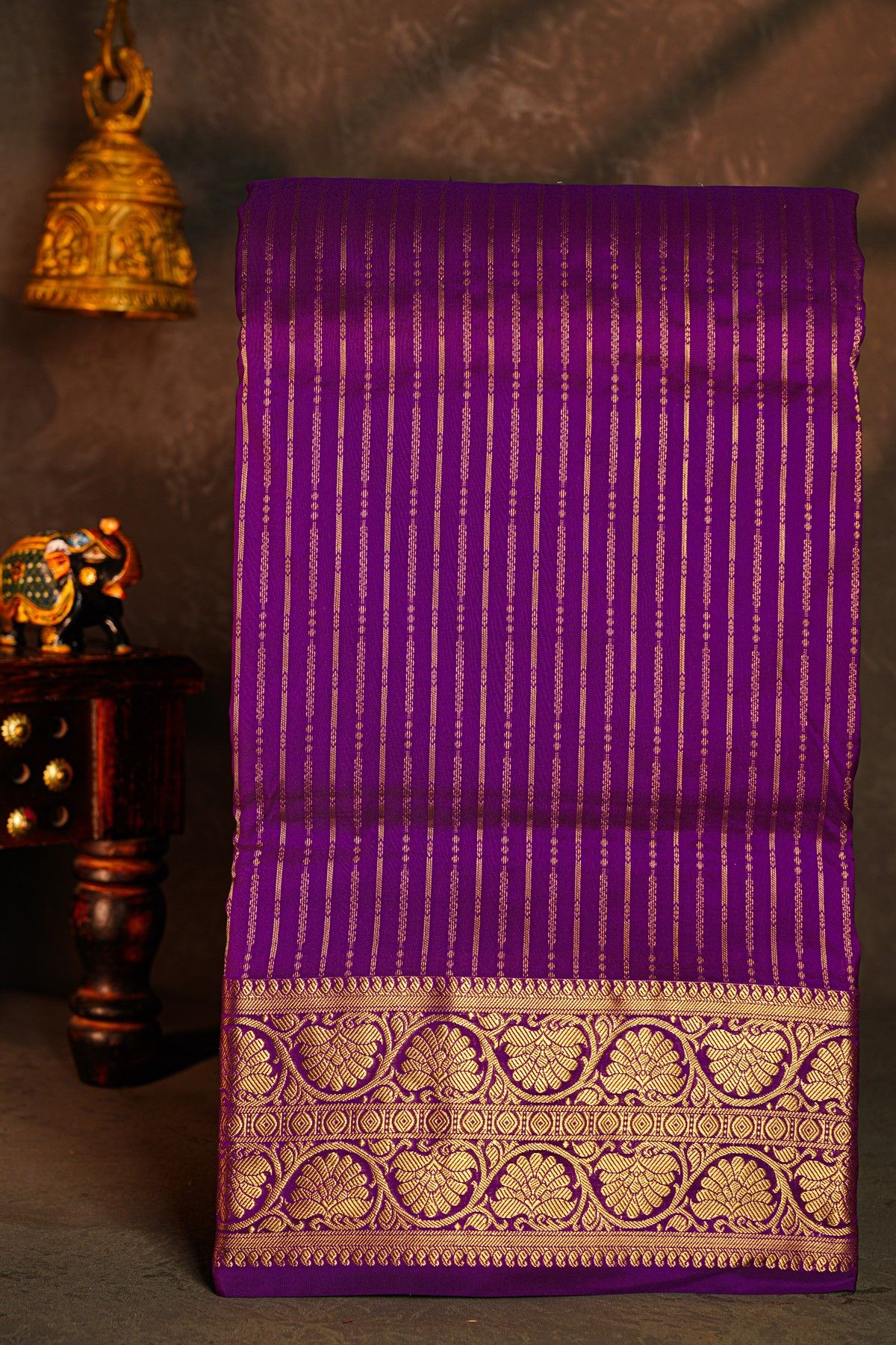 Narayanpet Silk Purple Saree With Florals And Leaves Jaal Border