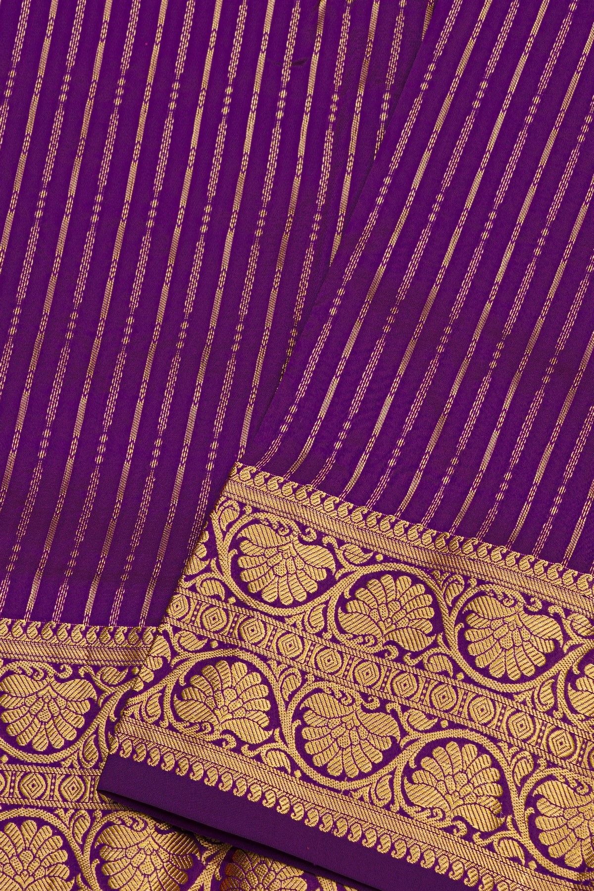Narayanpet Silk Purple Saree With Florals And Leaves Jaal Border