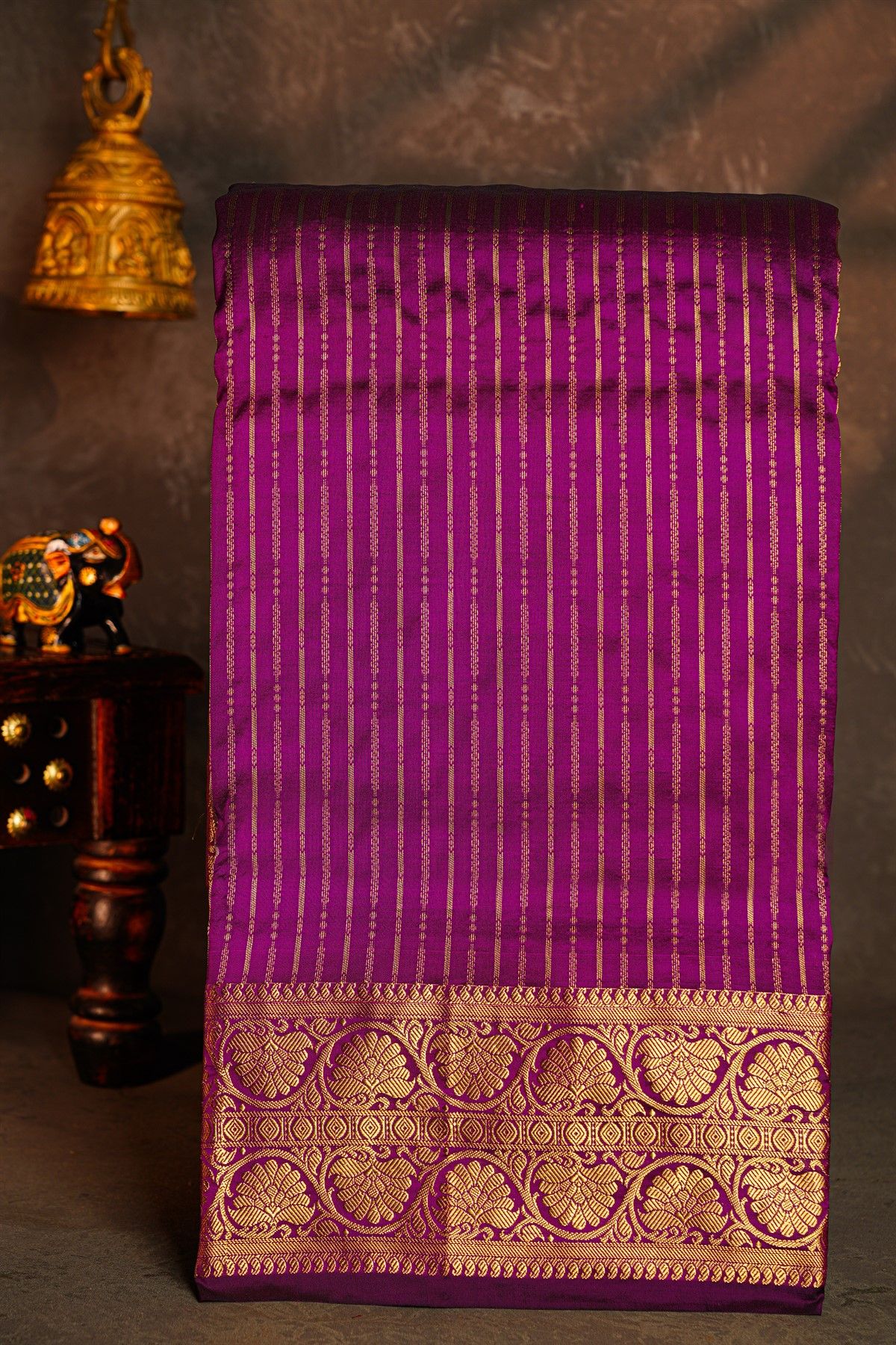 Narayanpet Silk Purple Saree With Florals And Leaves Jaal Border