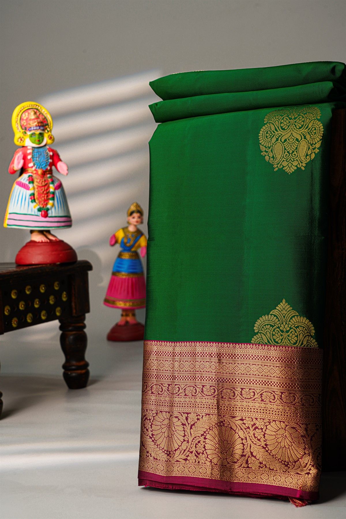 Coimbatore Silk Bottle Green Saree With Florals And Leaves Jaal Border