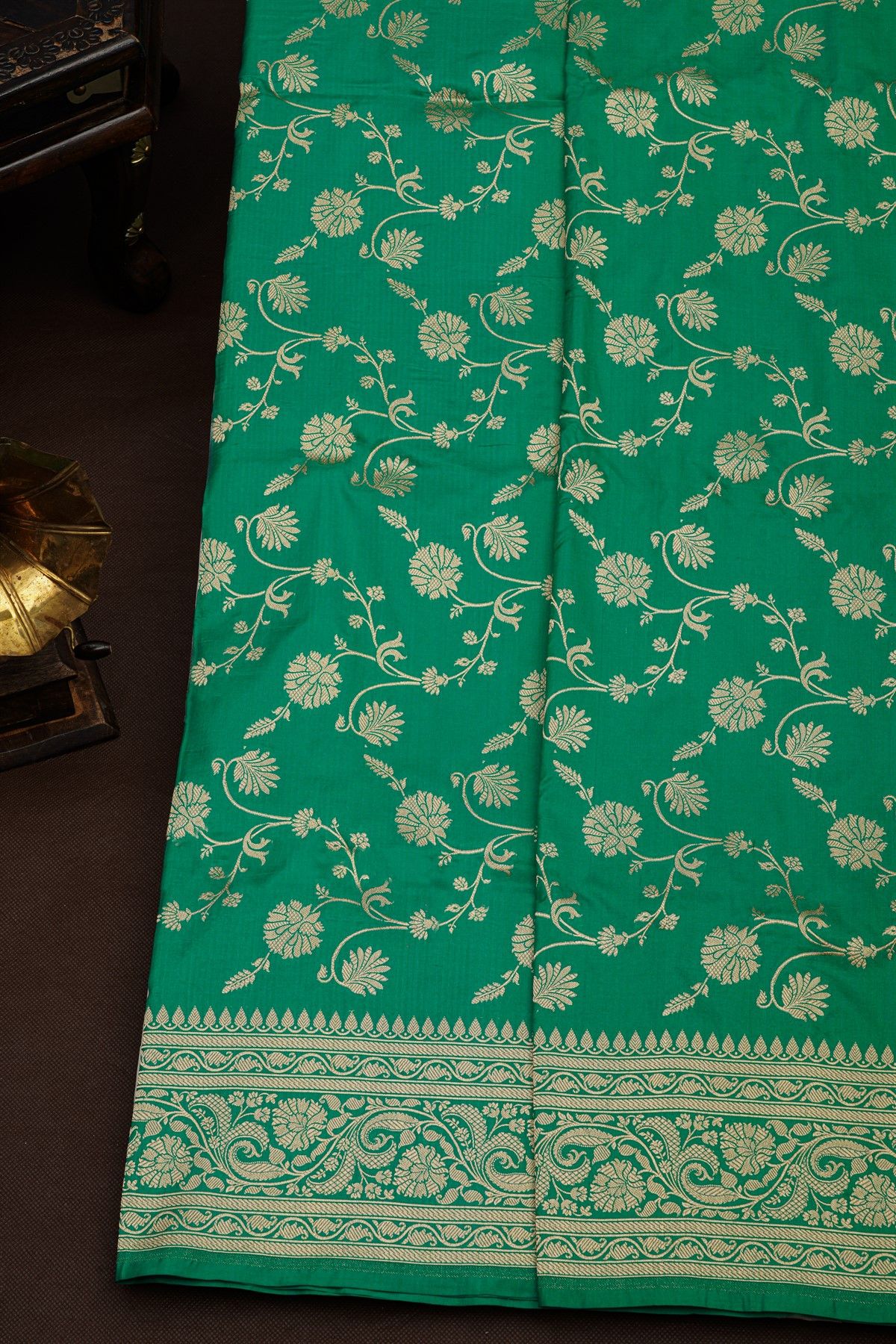 Banarasi Silk Leaf Green Saree With Florals And Leaves Jaal Border