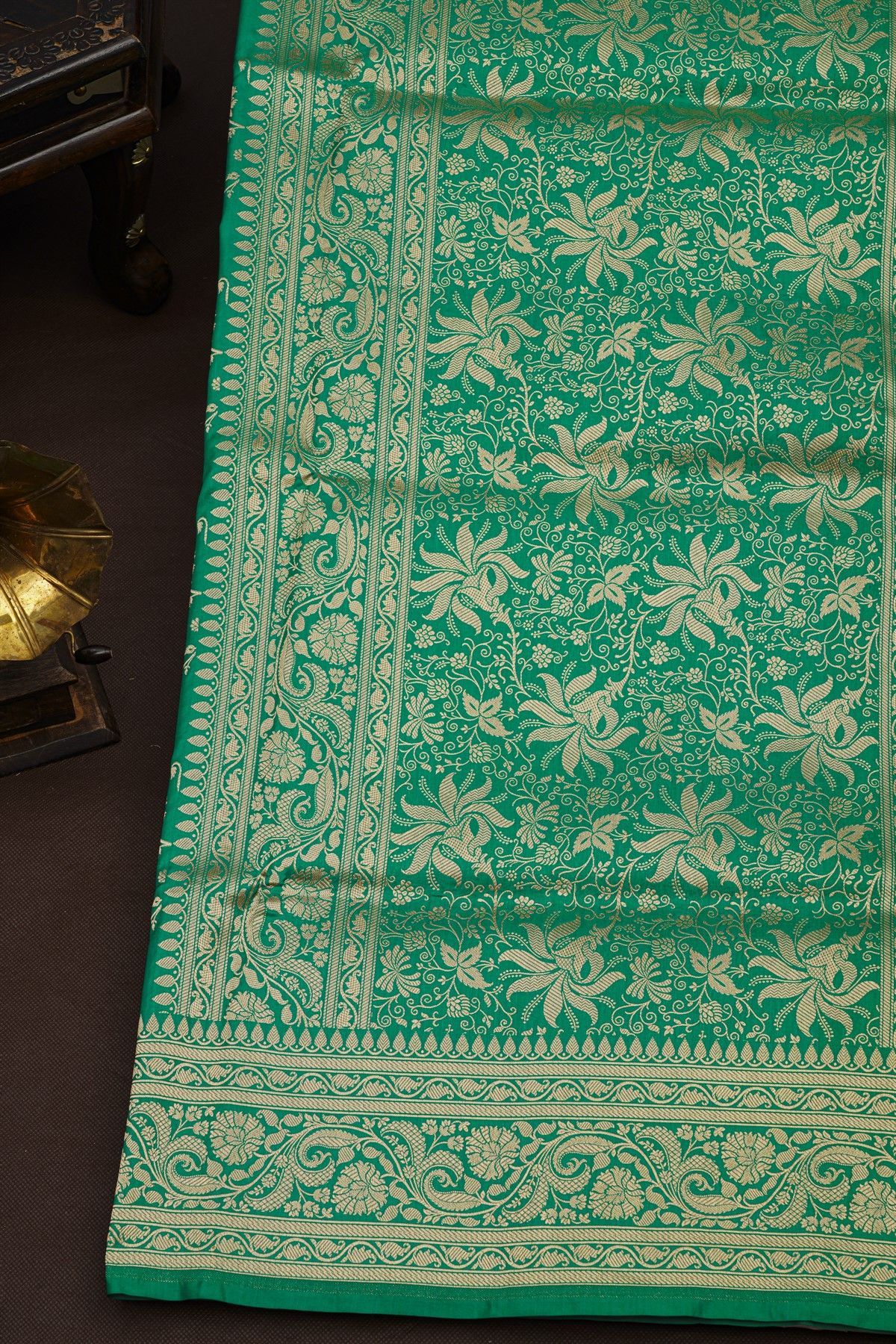 Banarasi Silk Leaf Green Saree With Florals And Leaves Jaal Border