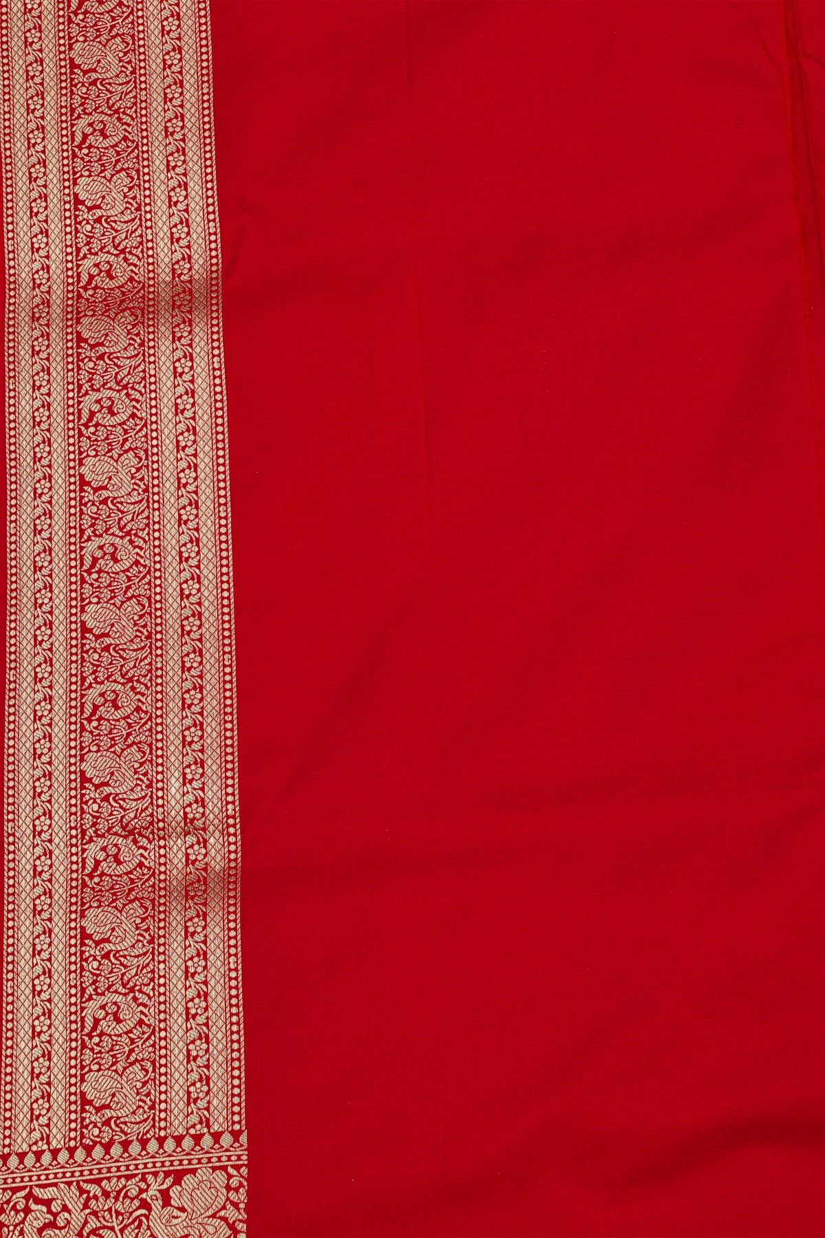 Banarasi Silk Red Saree With Florals And Leaves With Birds Body