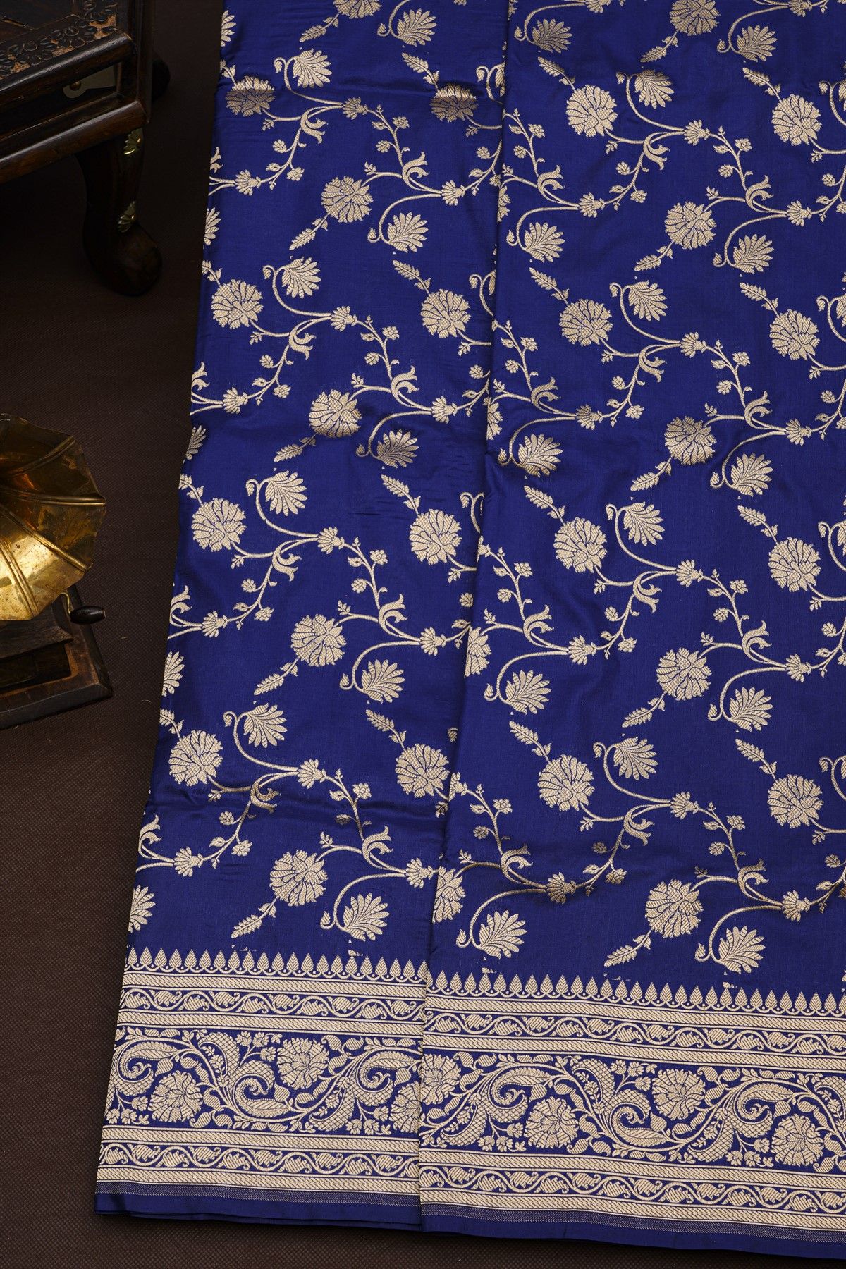 Banarasi Silk Royal Blue Saree With Floral And Leaf Jaal Body