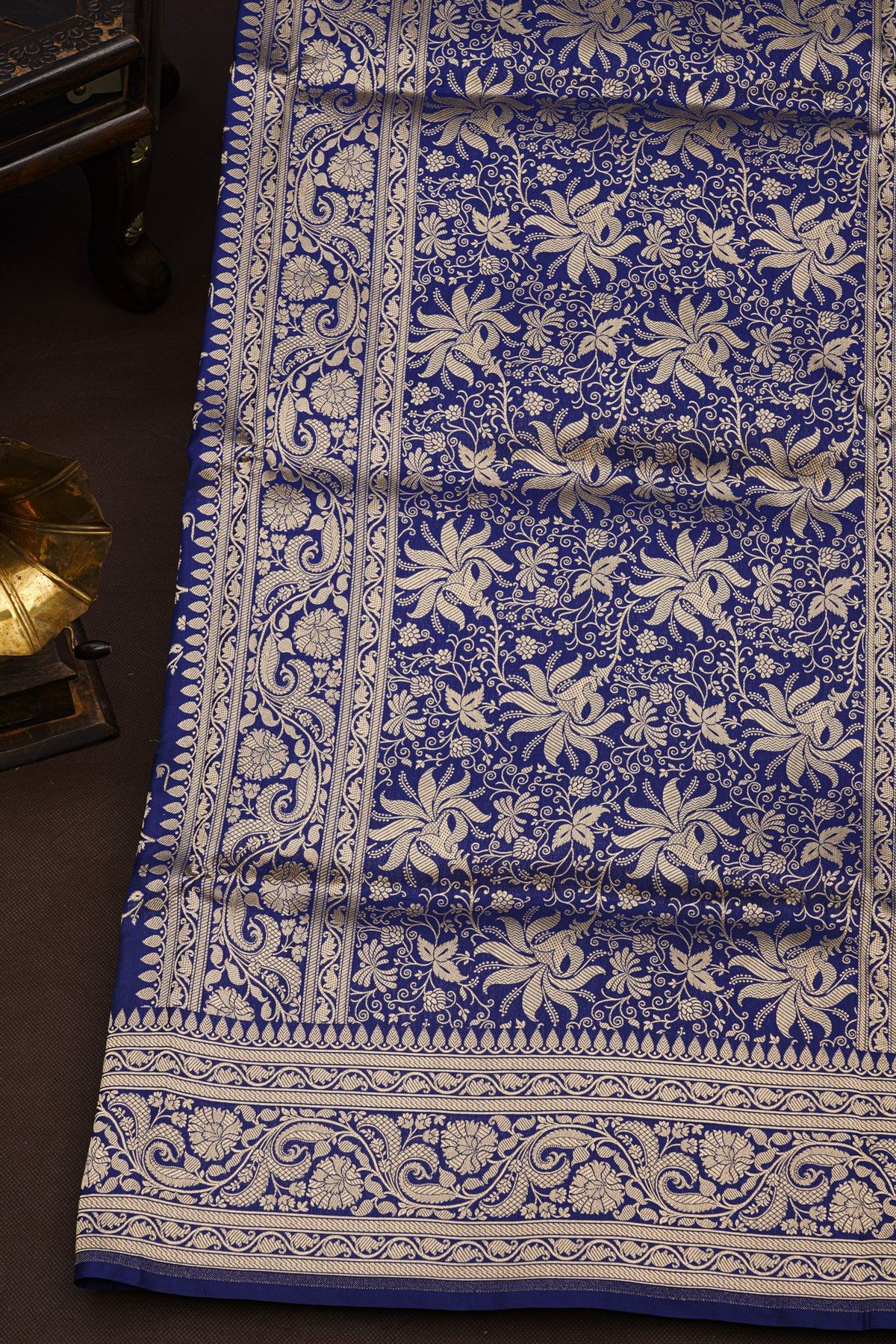 Banarasi Silk Royal Blue Saree With Floral And Leaf Jaal Body