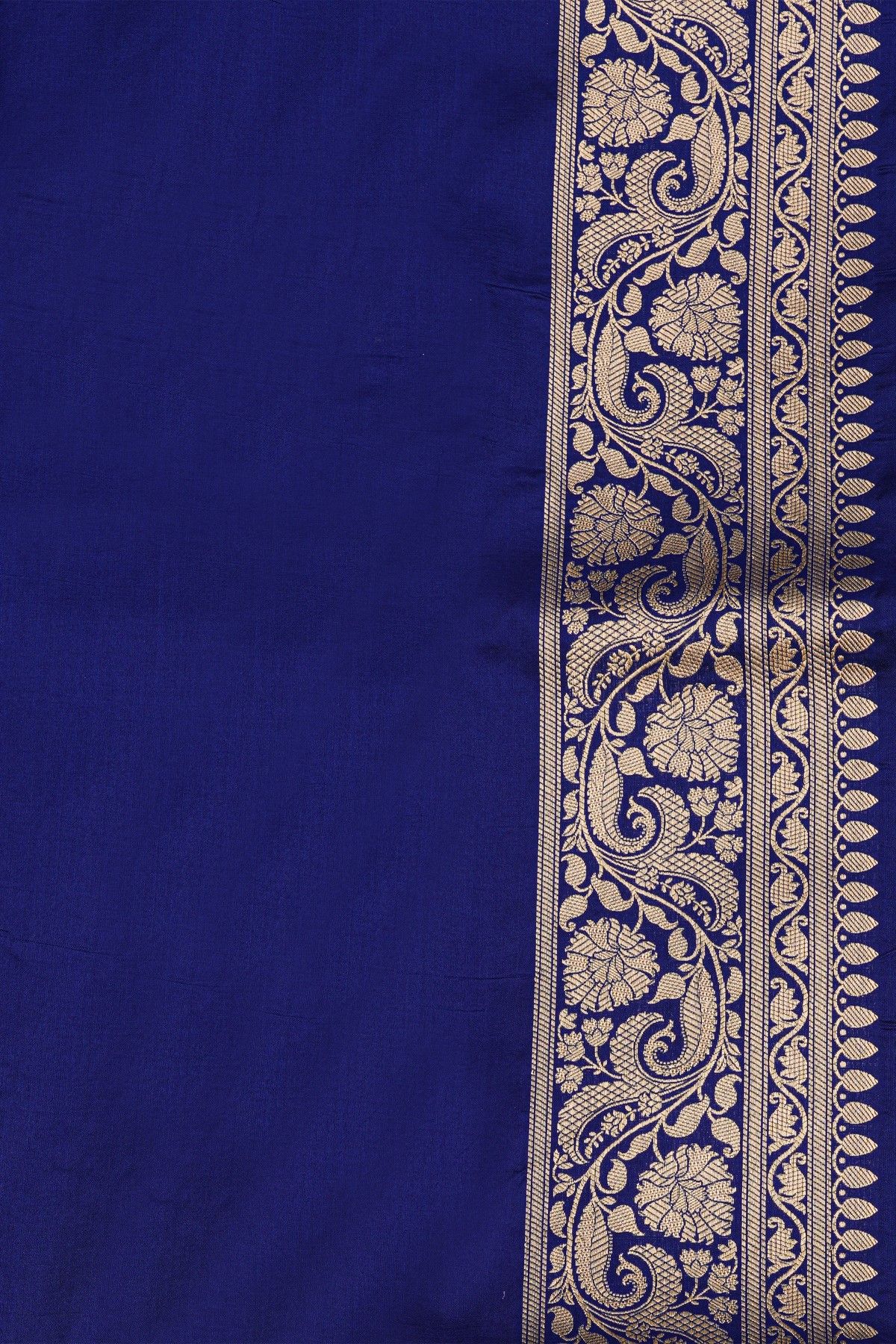 Banarasi Silk Royal Blue Saree With Floral And Leaf Jaal Body