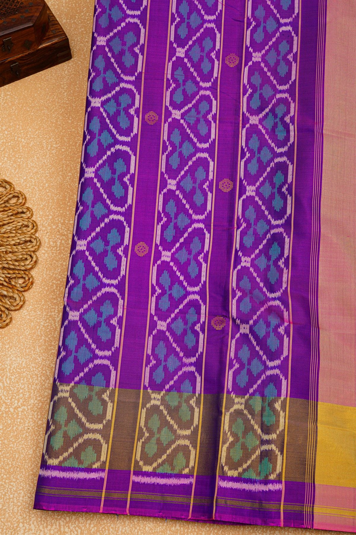 Patola Silk Lavender Saree With Florals And Leaves Jaal Border