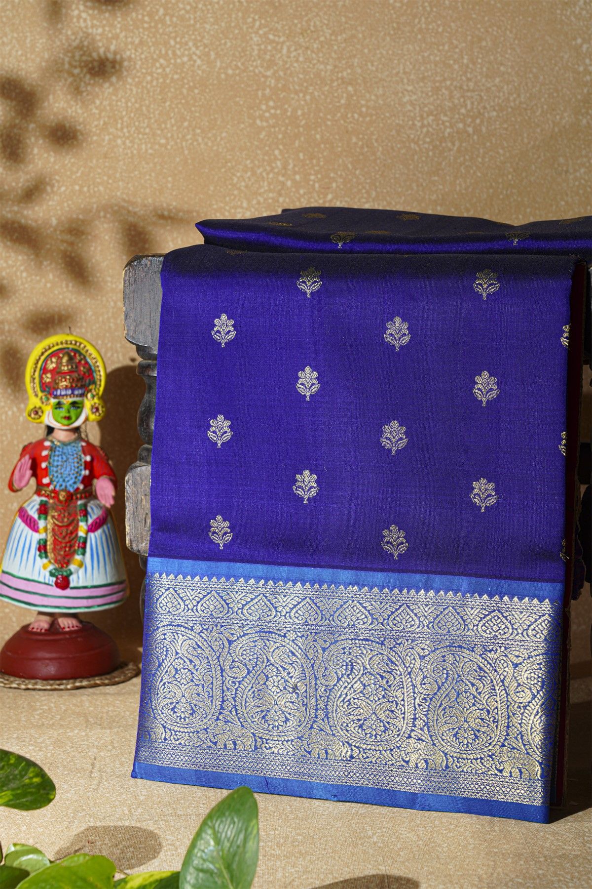 Venkatagiri Silk Navy Blue Saree With Florals And Paisleys Border
