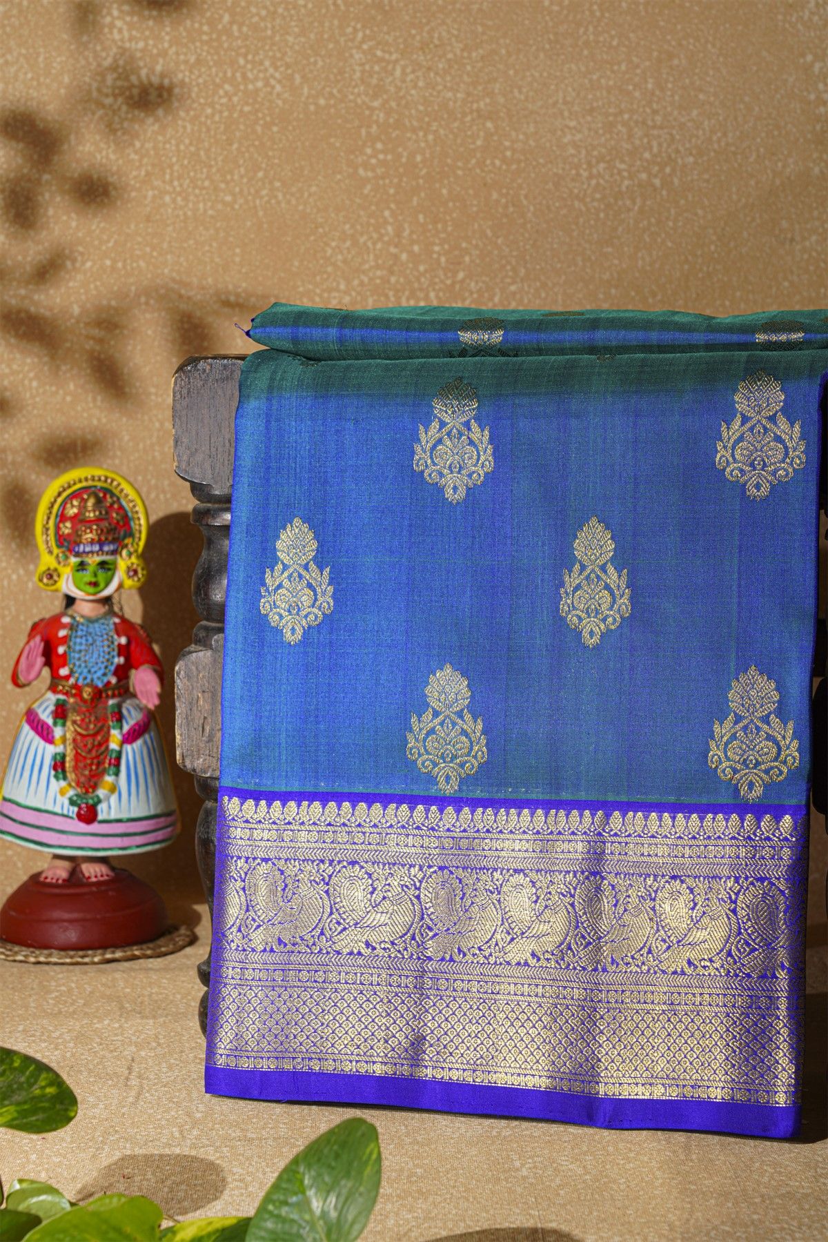 Venkatagiri Silk Dual Colour Saree With Florals And Peacocks Border