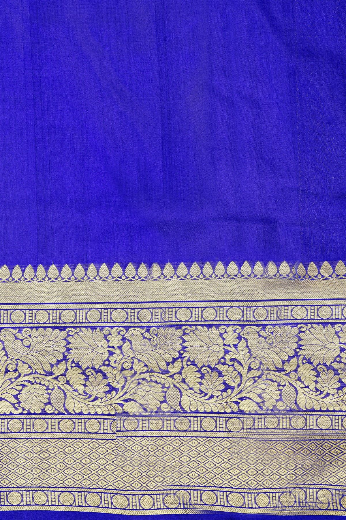 Venkatagiri Silk Dual Colour Saree With Florals And Peacocks Border