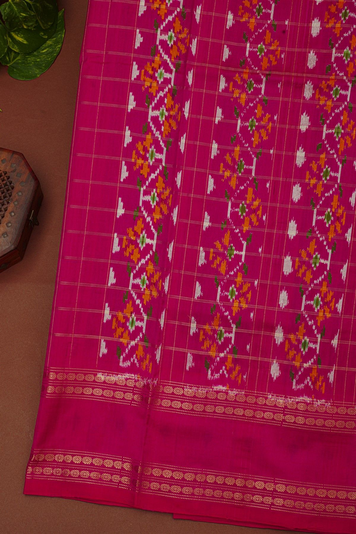 Ikat Silk Rama Green Saree With Florals And Leaves Jaal Border