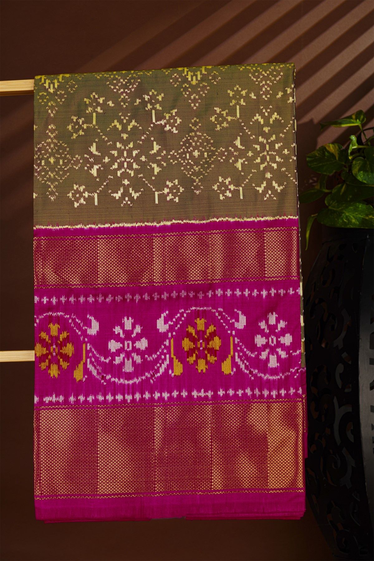 Ikat Silk Dual Colour Saree With Florals And Leaves Jaal Body
