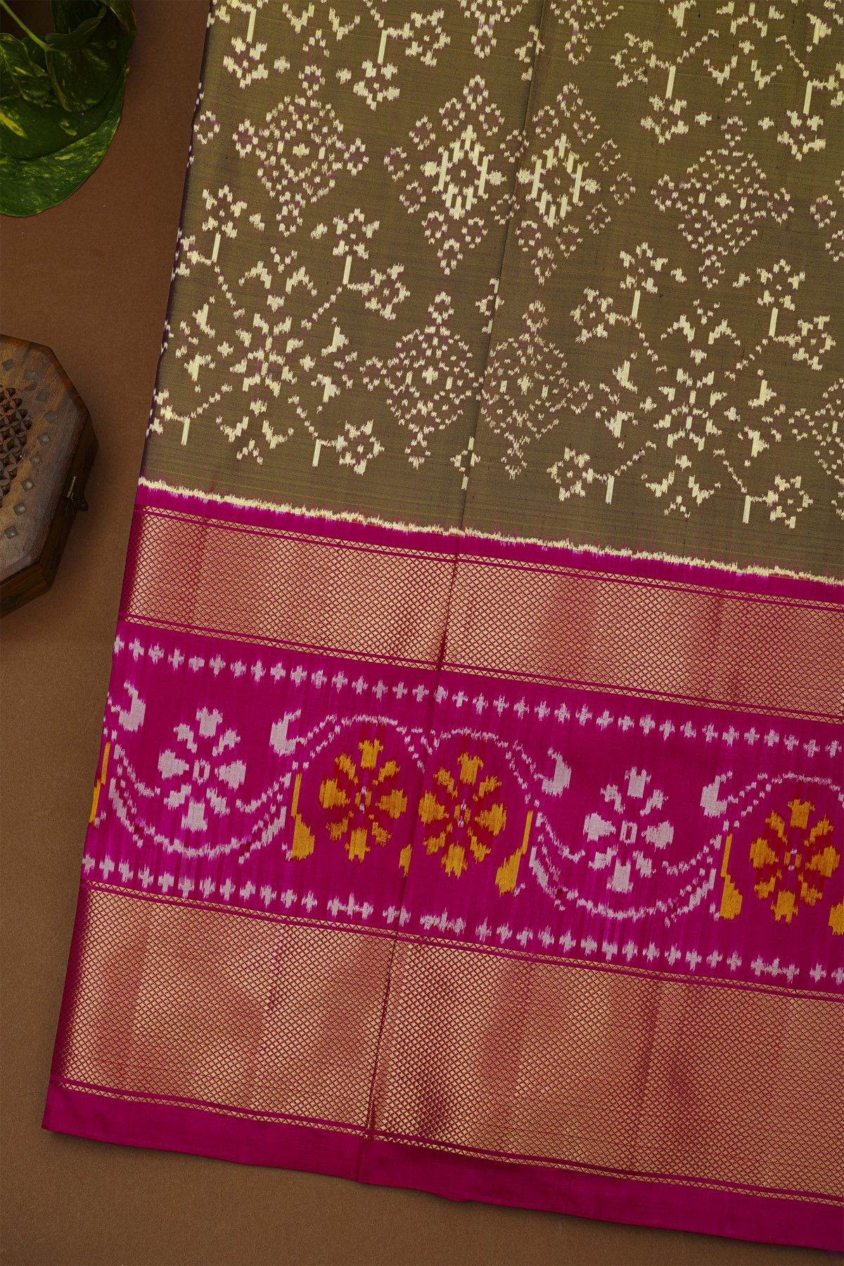 Ikat Silk Dual Colour Saree With Florals And Leaves Jaal Body