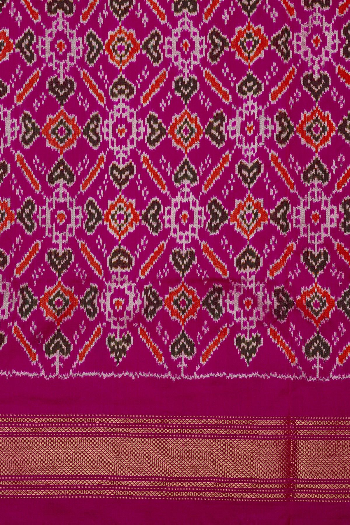 Ikat Silk Off White Saree With Diamonds And Temples Border