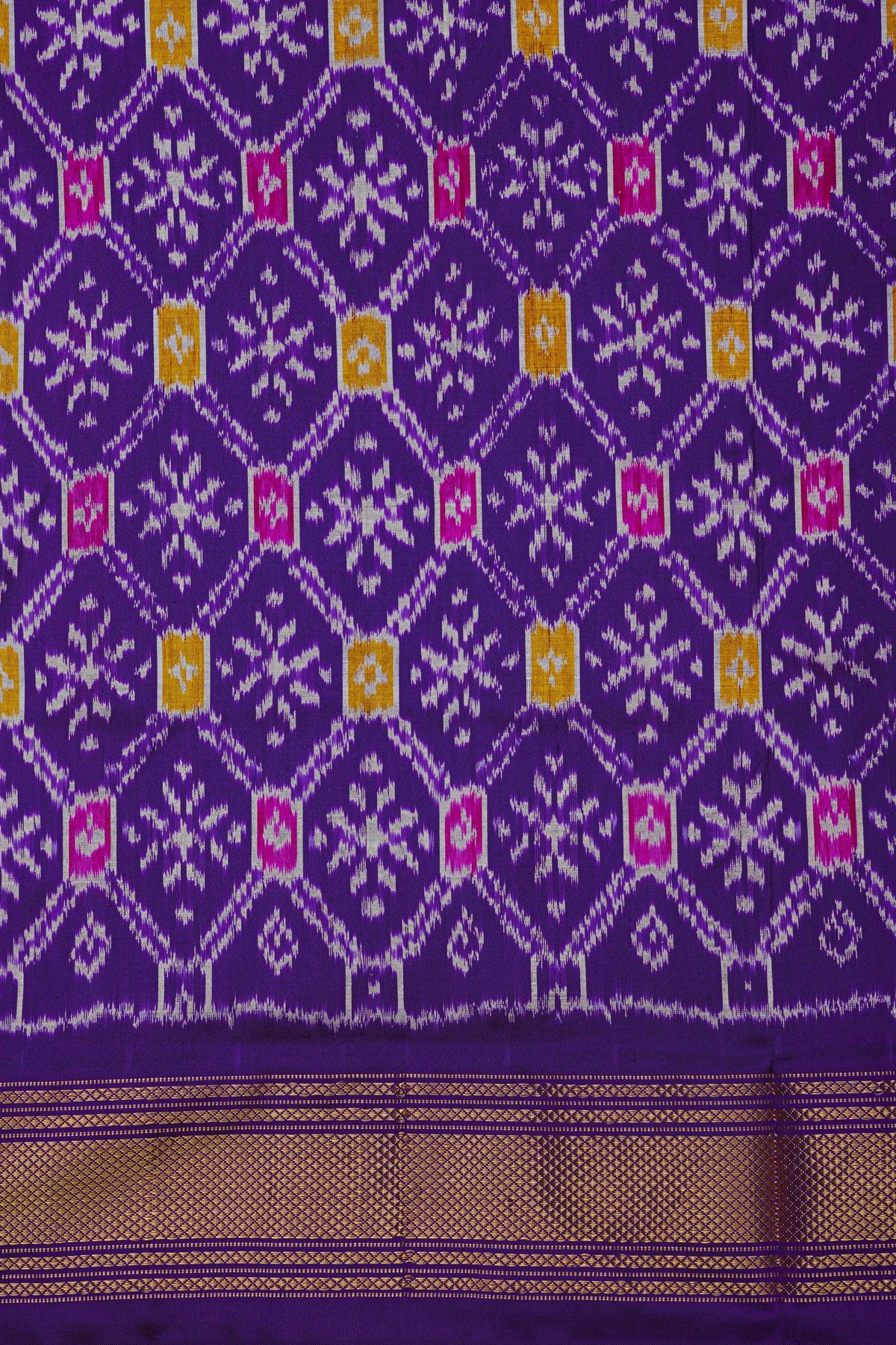 Ikat Silk Off White Saree With Diamonds And Temples Border