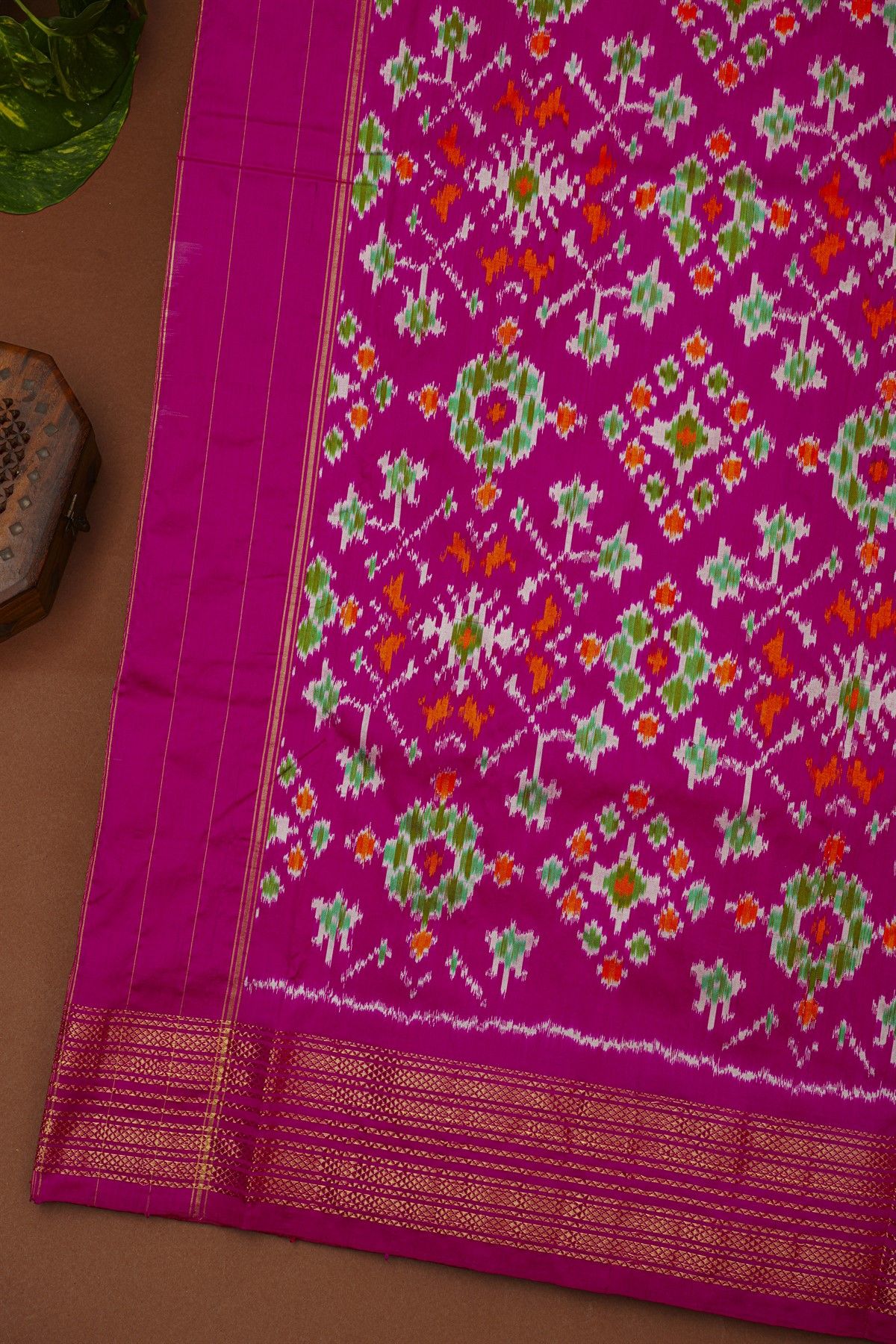 Ikat Silk Off White Saree With Diamonds And Temples Border