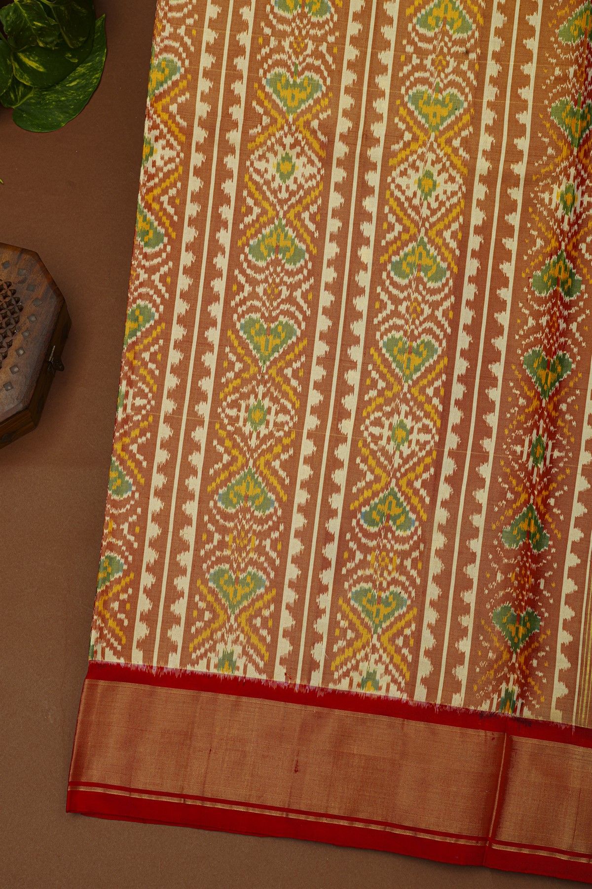 Ikat Silk Dual Colour Saree With Florals And Leaves In Cross Checks Body
