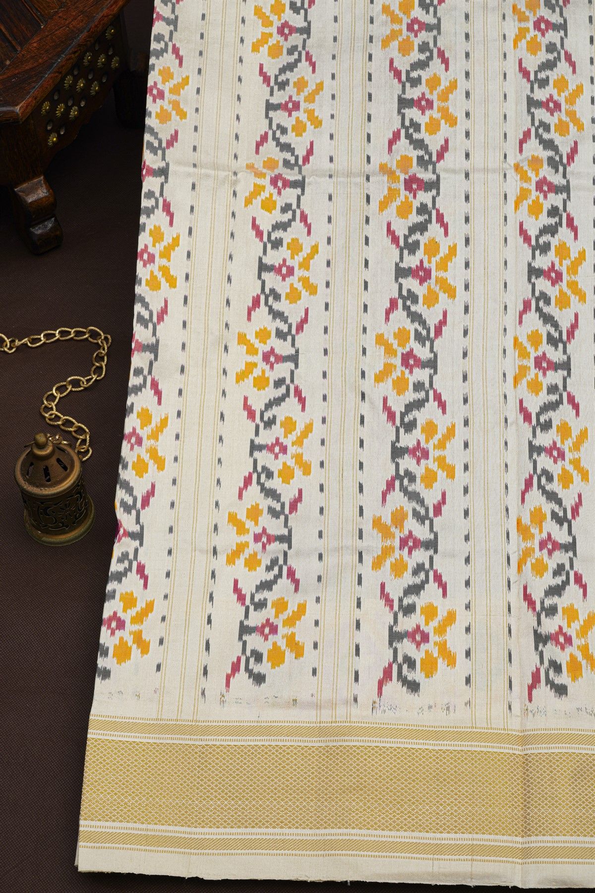 Pochampally Ikat Silk Purple Saree With Florals And Leaves Body