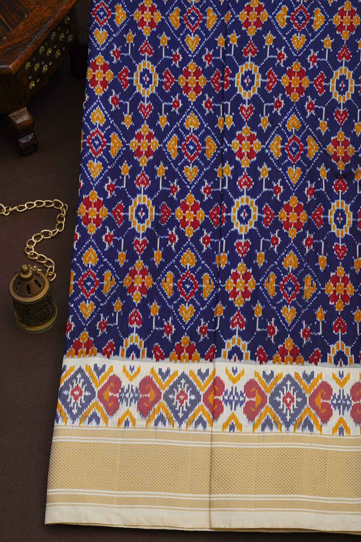 Pochampally Ikat Silk Navy Blue Saree With Florals And Leaves Body