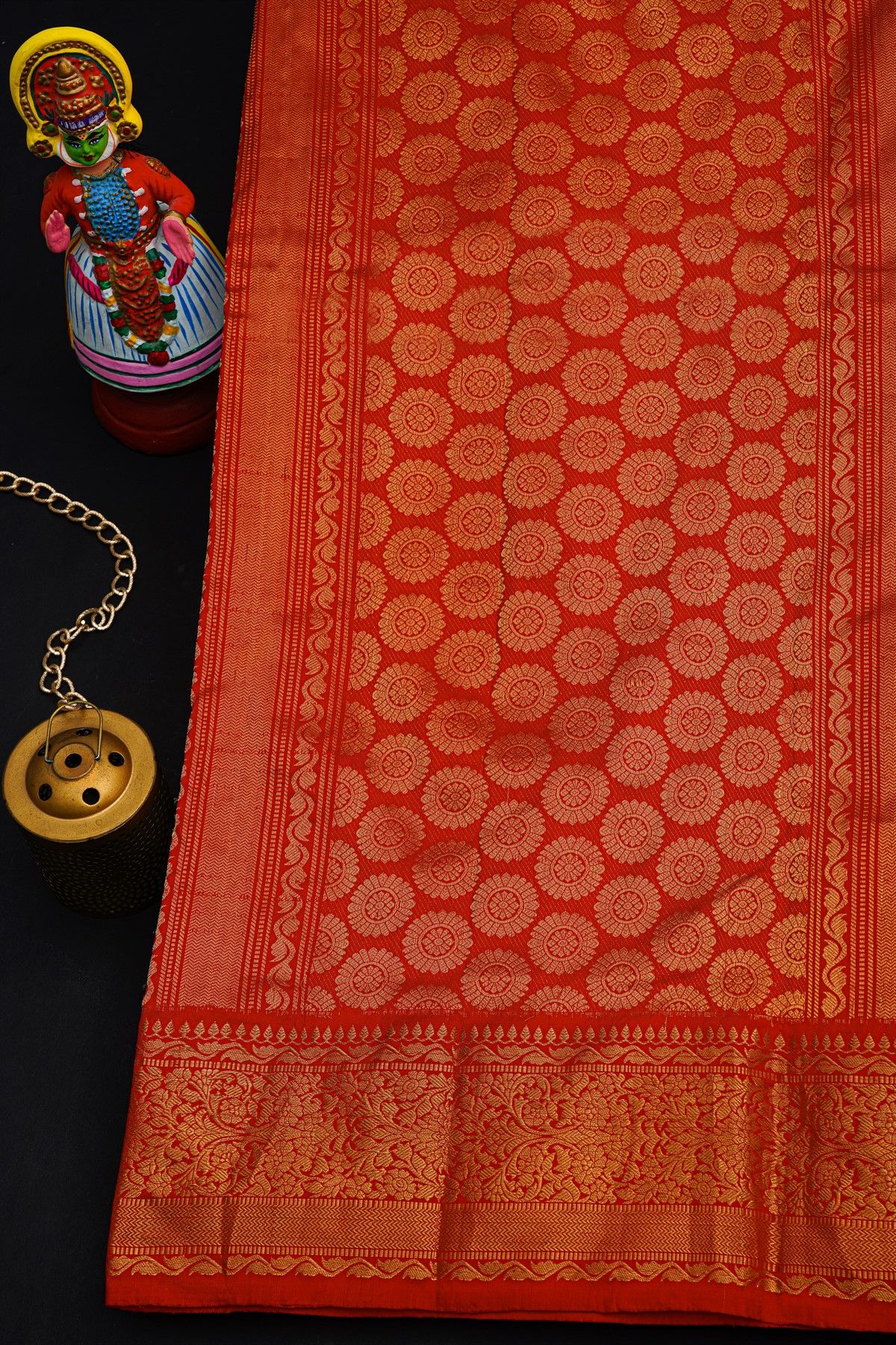 Fusion Ikat Silk Off White Saree With Patch Work Floral Body