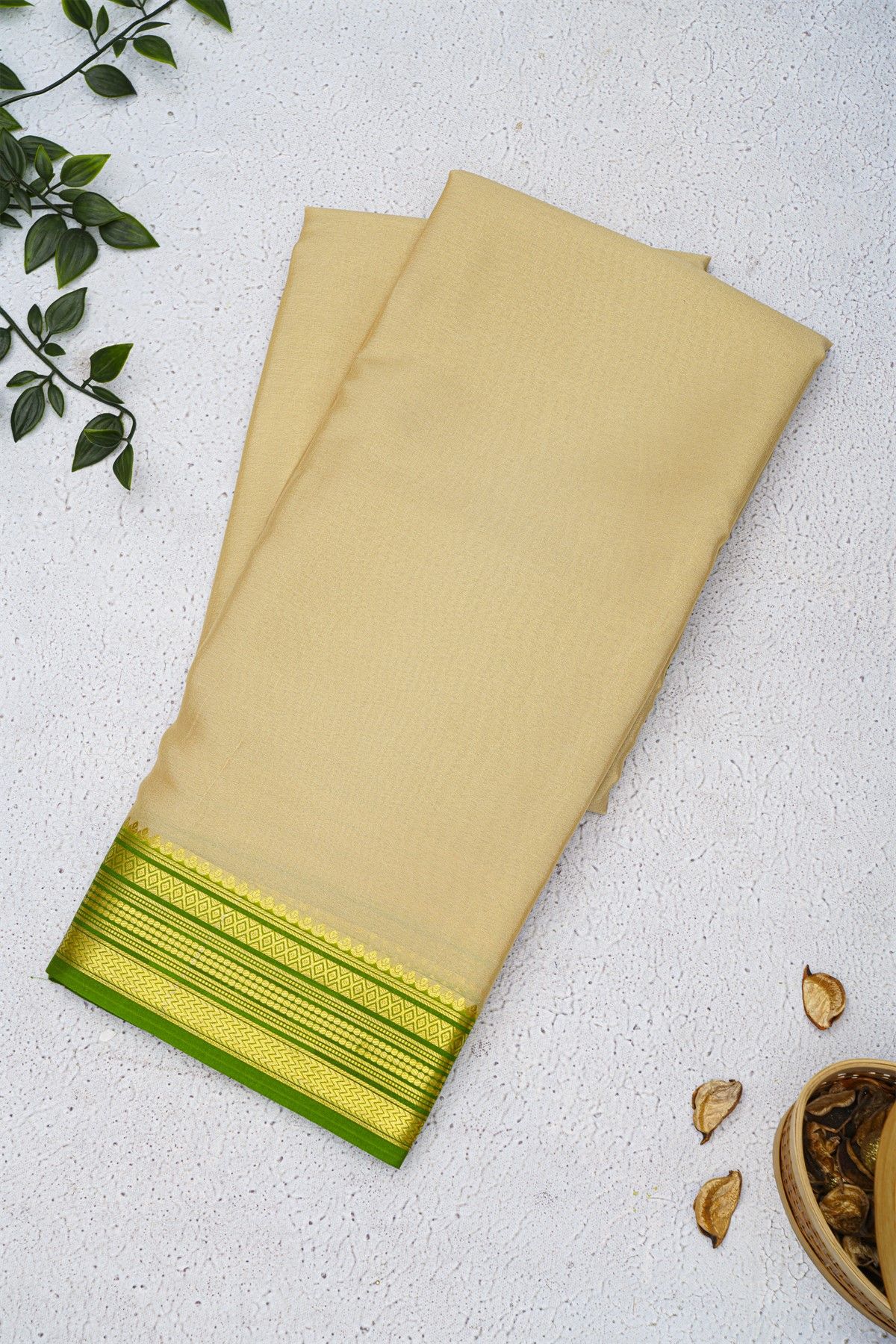 Mysore Crepe Cream Saree With Zig-Zig Lines In Buttis Border