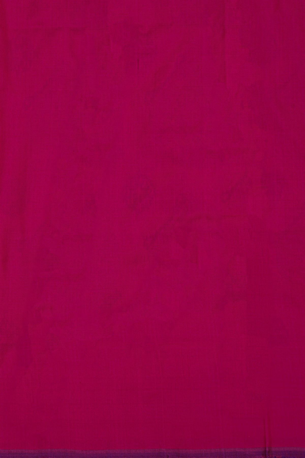 Pochampally Ikat Silk Magenta Saree With Floral And Fish Circles Body