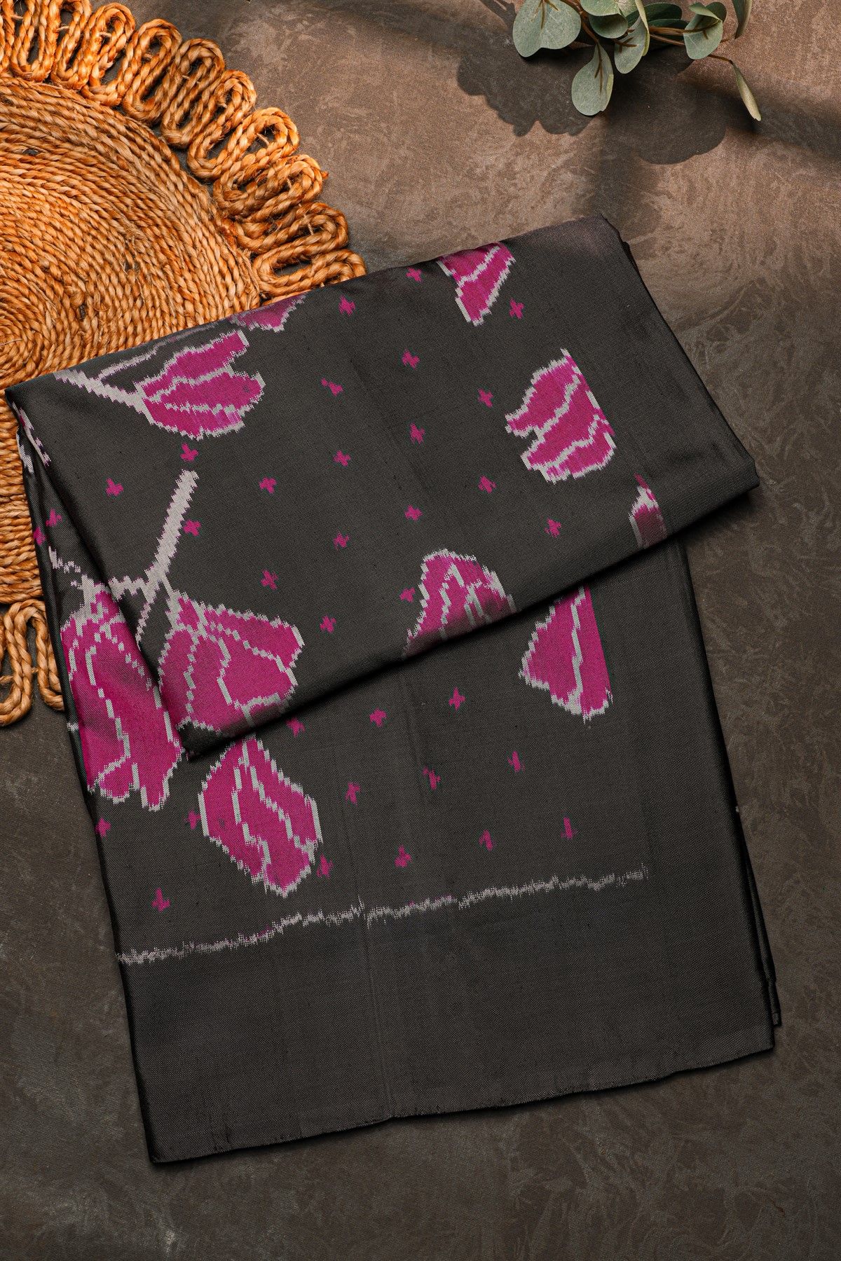 Pochampally Ikat Silk Black Saree With Floral And Leaf Ikat Design Body