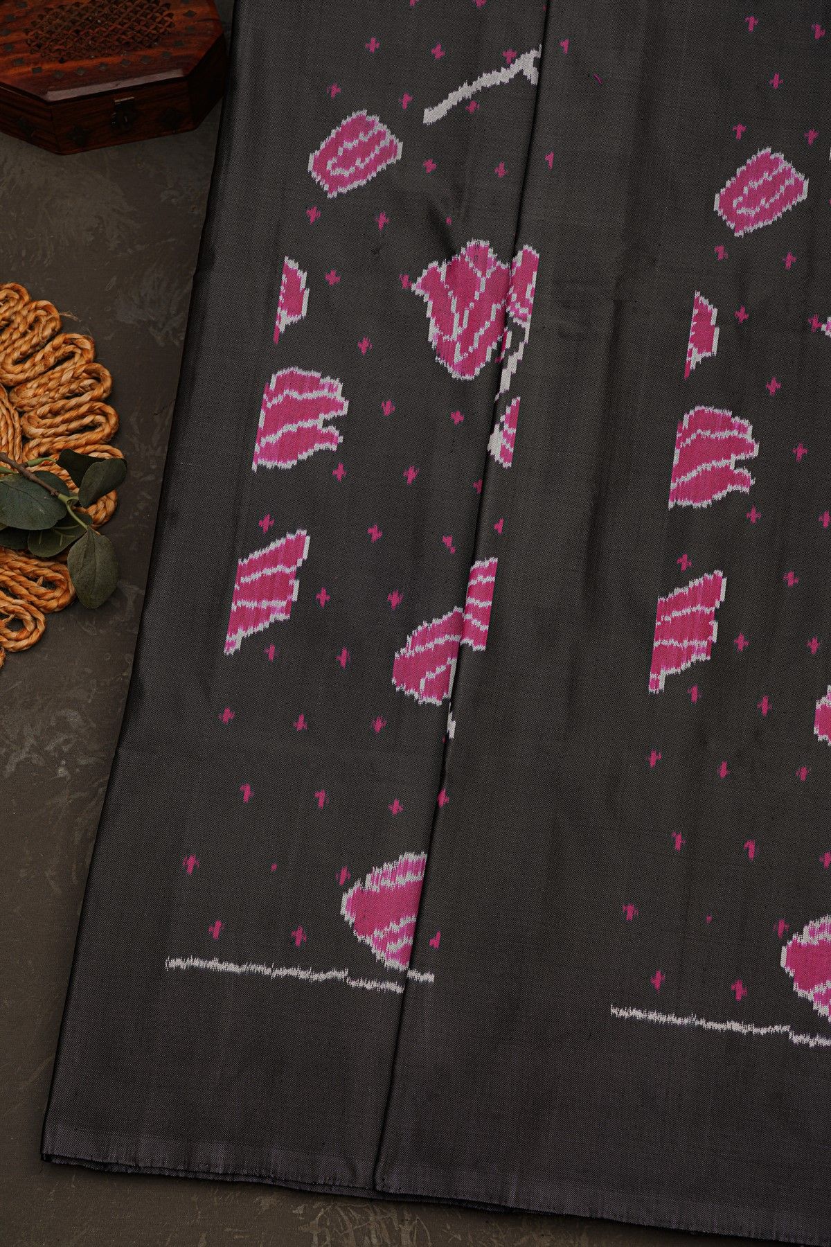Pochampally Ikat Silk Black Saree With Floral And Leaf Ikat Design Body
