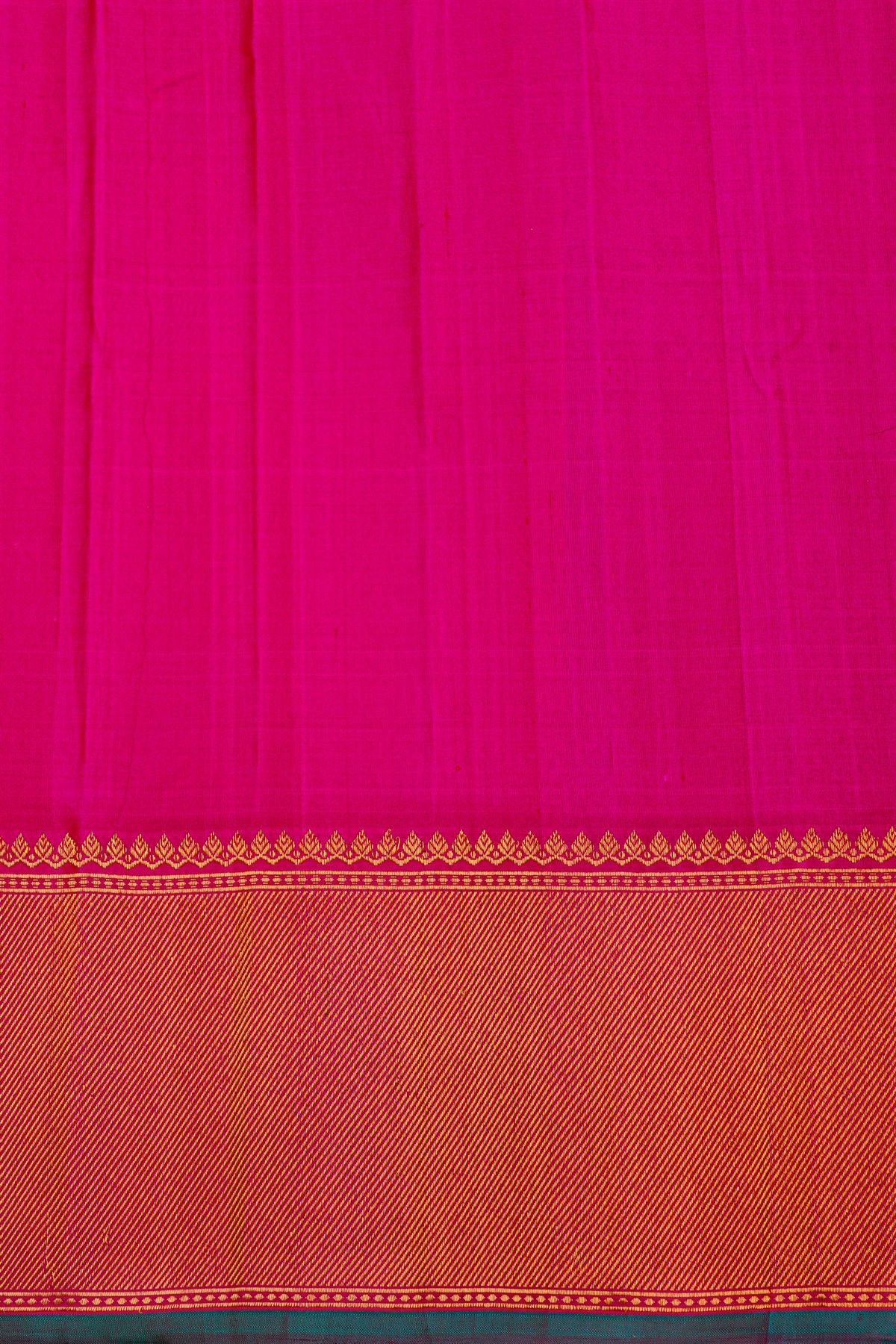 Gadwal Silk Dual Colour Saree With Paisleys And Elephant Buttis Body