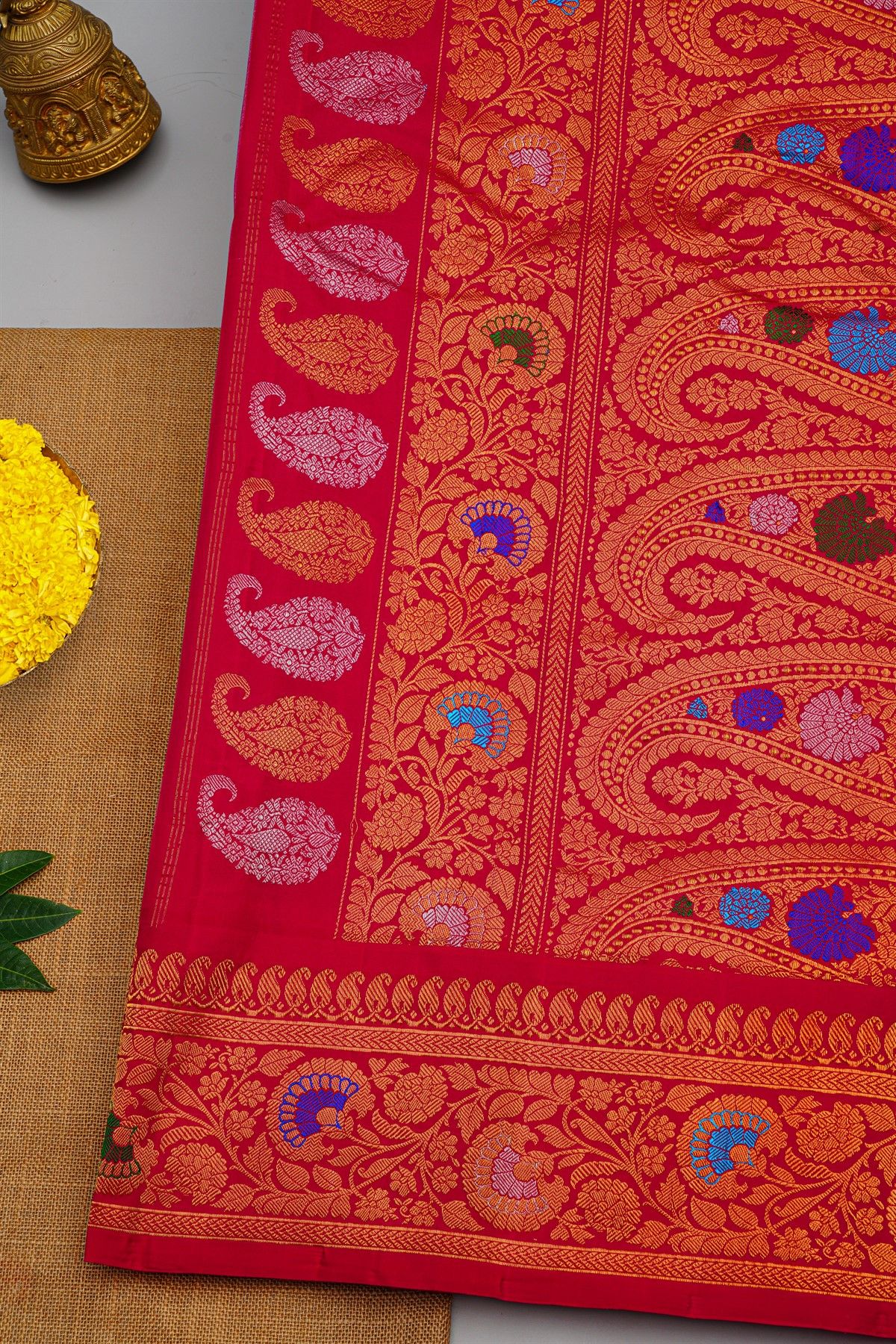Gadwal Silk Grey Saree With Florals And Leaves In Ikat Print Body