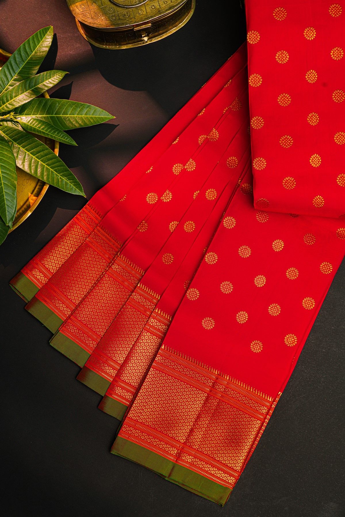 Gadwal Silk Reddish Pink Saree With Paithani Pallu