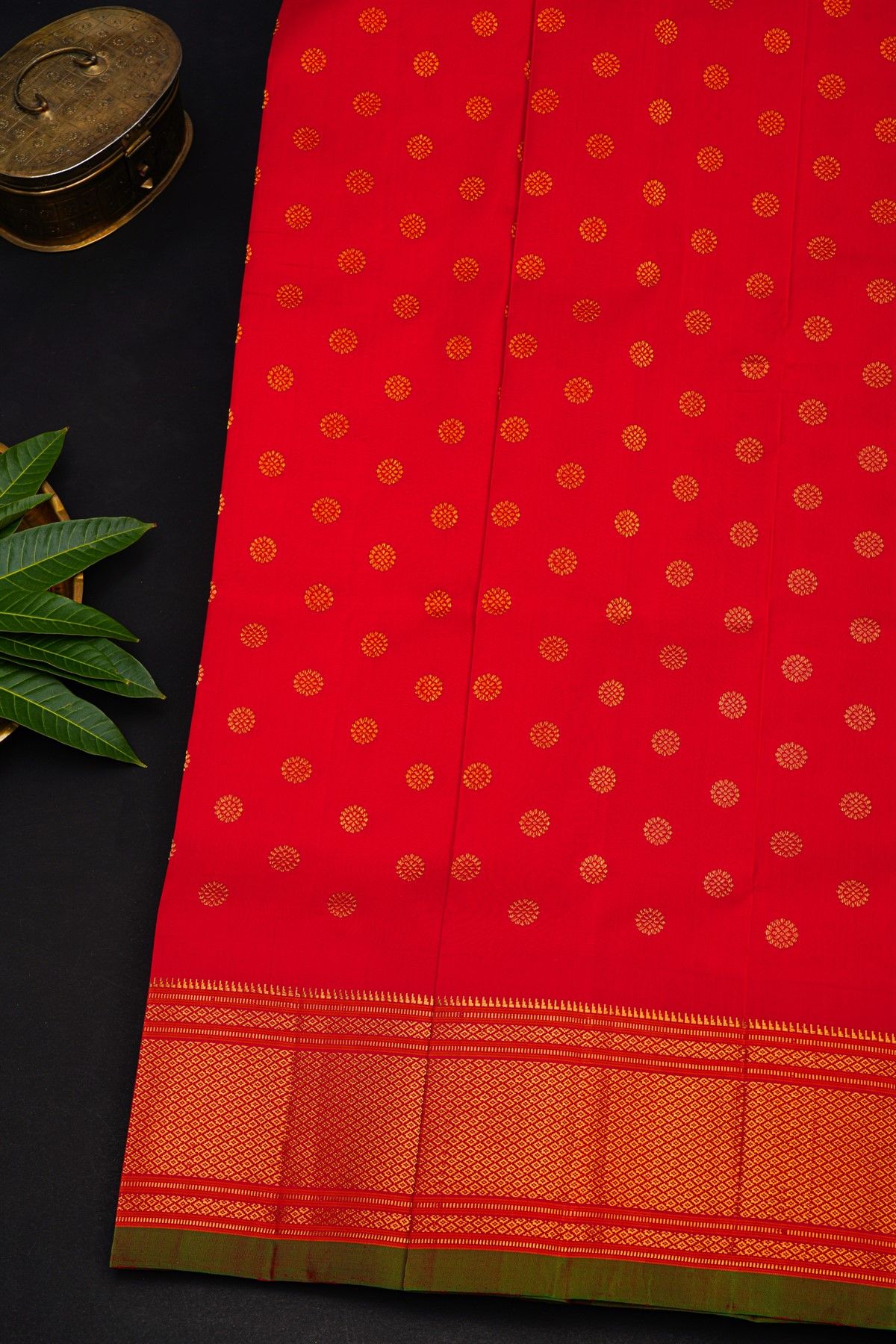 Gadwal Silk Reddish Pink Saree With Paithani Pallu