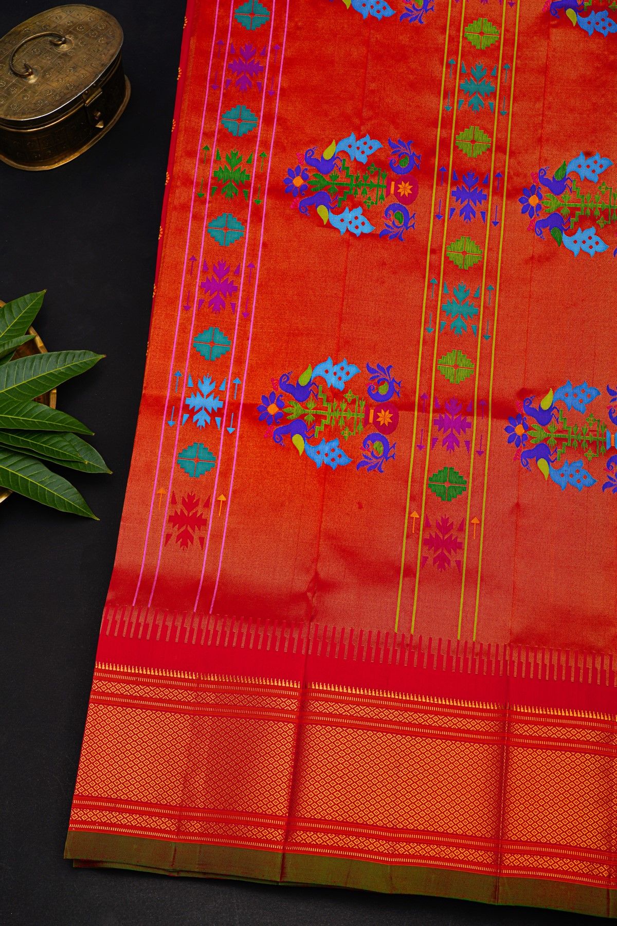 Gadwal Silk Reddish Pink Saree With Paithani Pallu