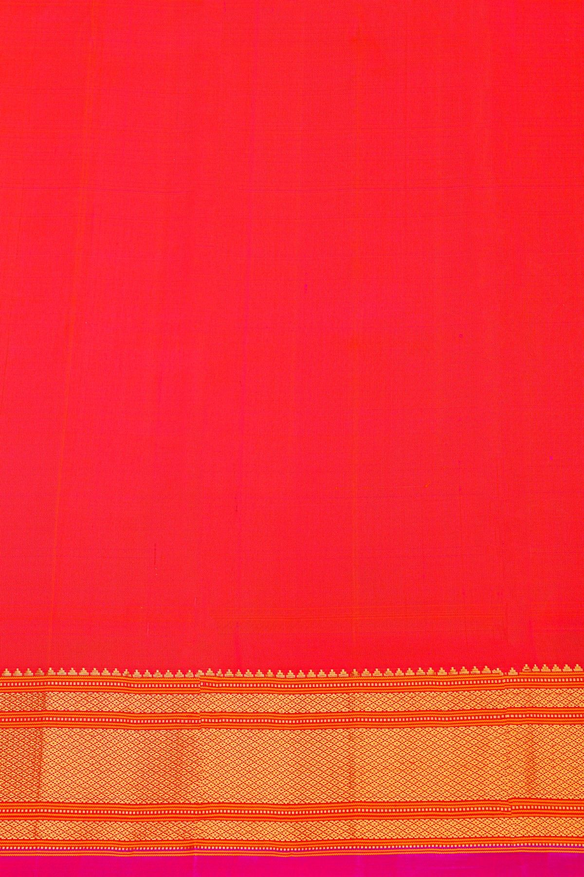 Gadwal Silk Reddish Pink Saree With Floral And Leaf Lines Body