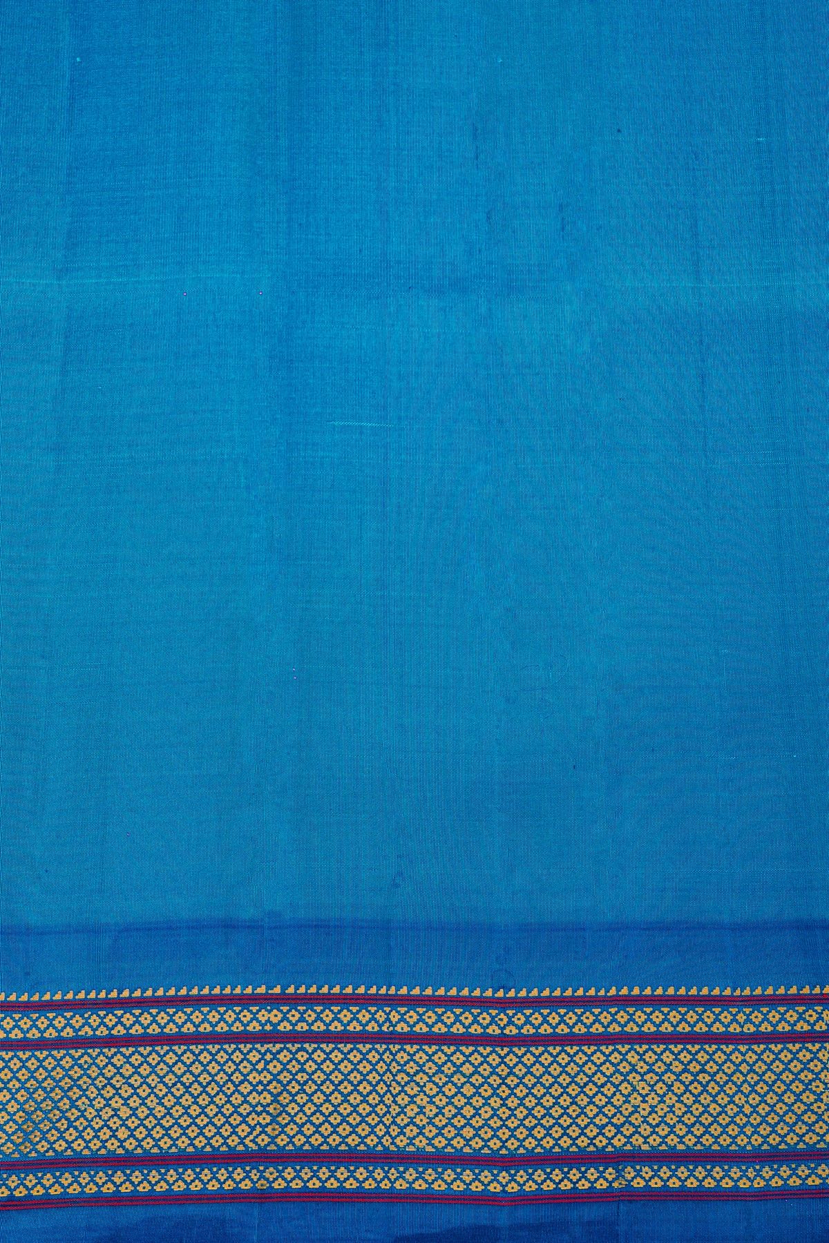 Gadwal Silk Off White Saree With Floral And Leaf Zari Body