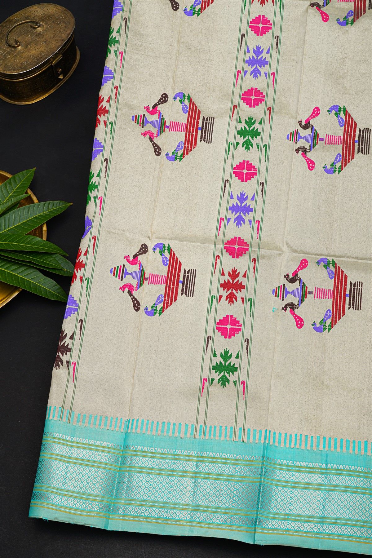 Gadwal Silk Sky Blue Saree With Floral And Leaf Lines Body