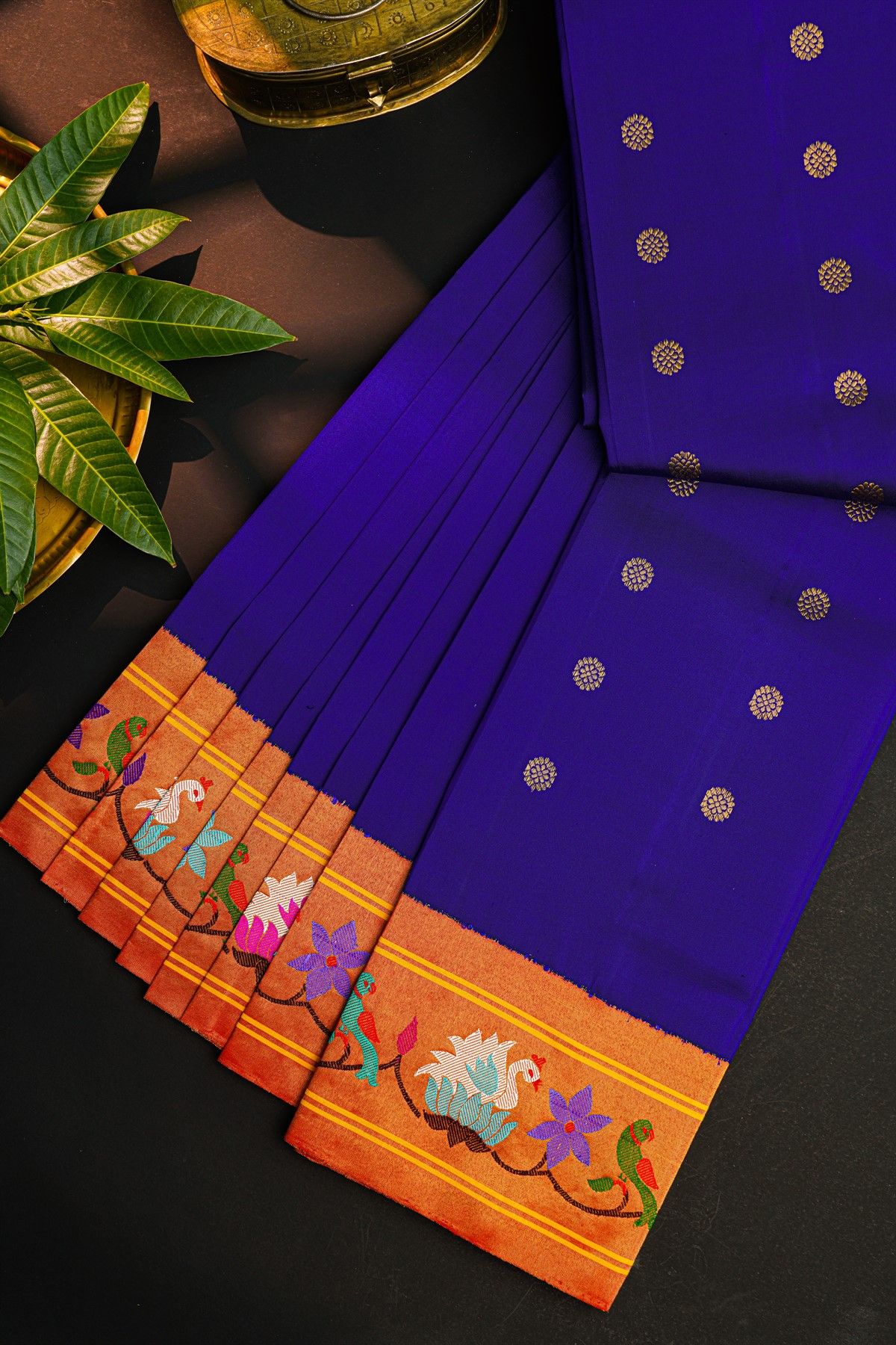 Gadwal Silk Blue Saree With Swan And Parrot Border
